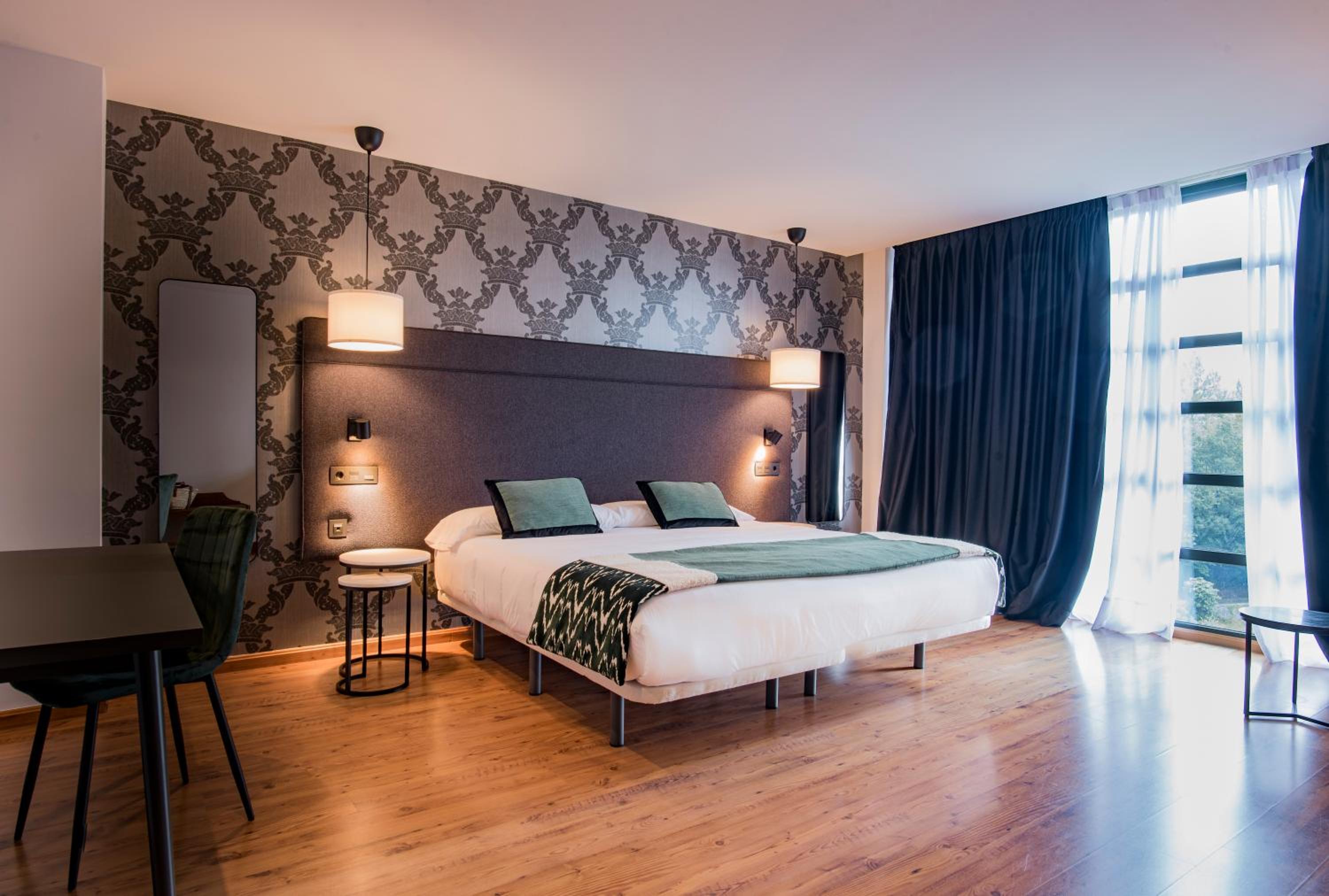 Junior Suite with Parking - Photo 8