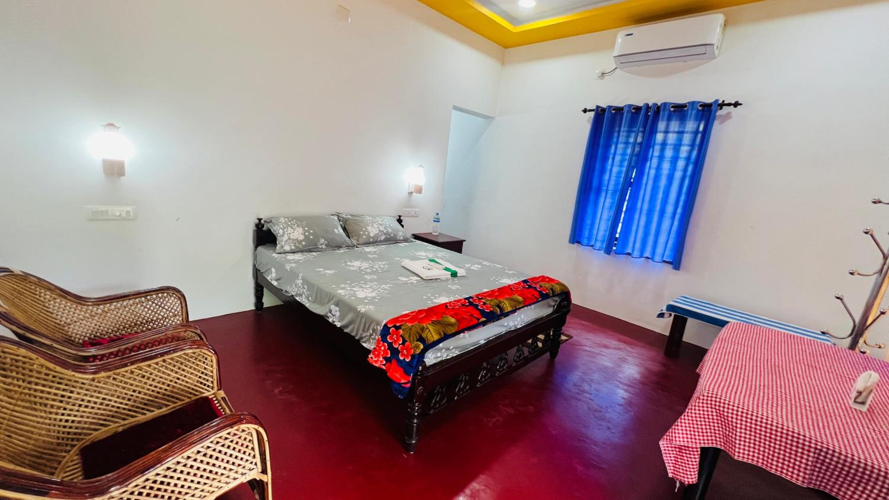 Deluxe Double Room (2 Adults + 1 Child) photo 1
