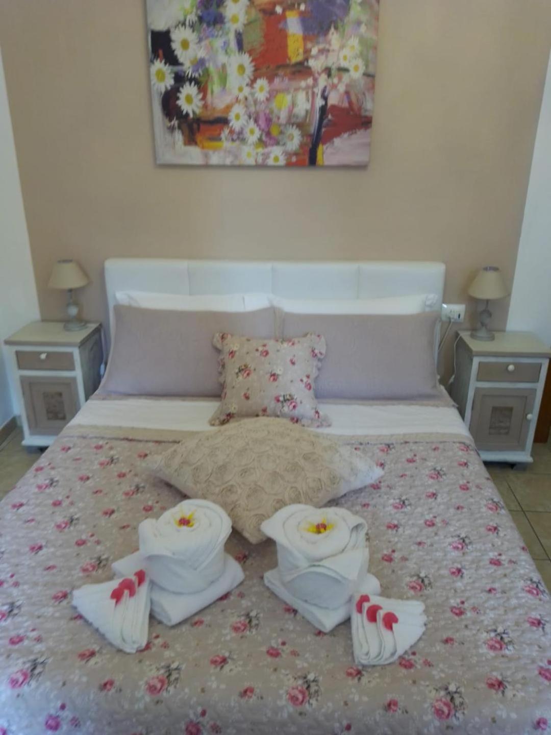 Standard Double Room - Photo 7