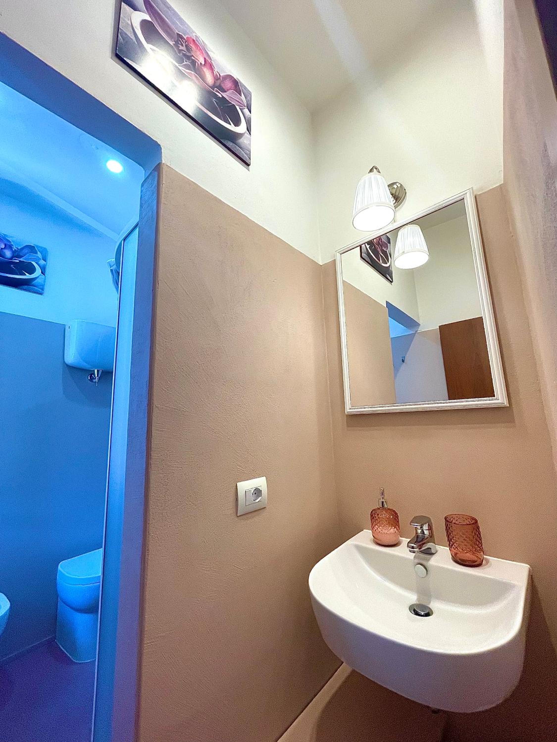 Standard Double Room - Photo 3