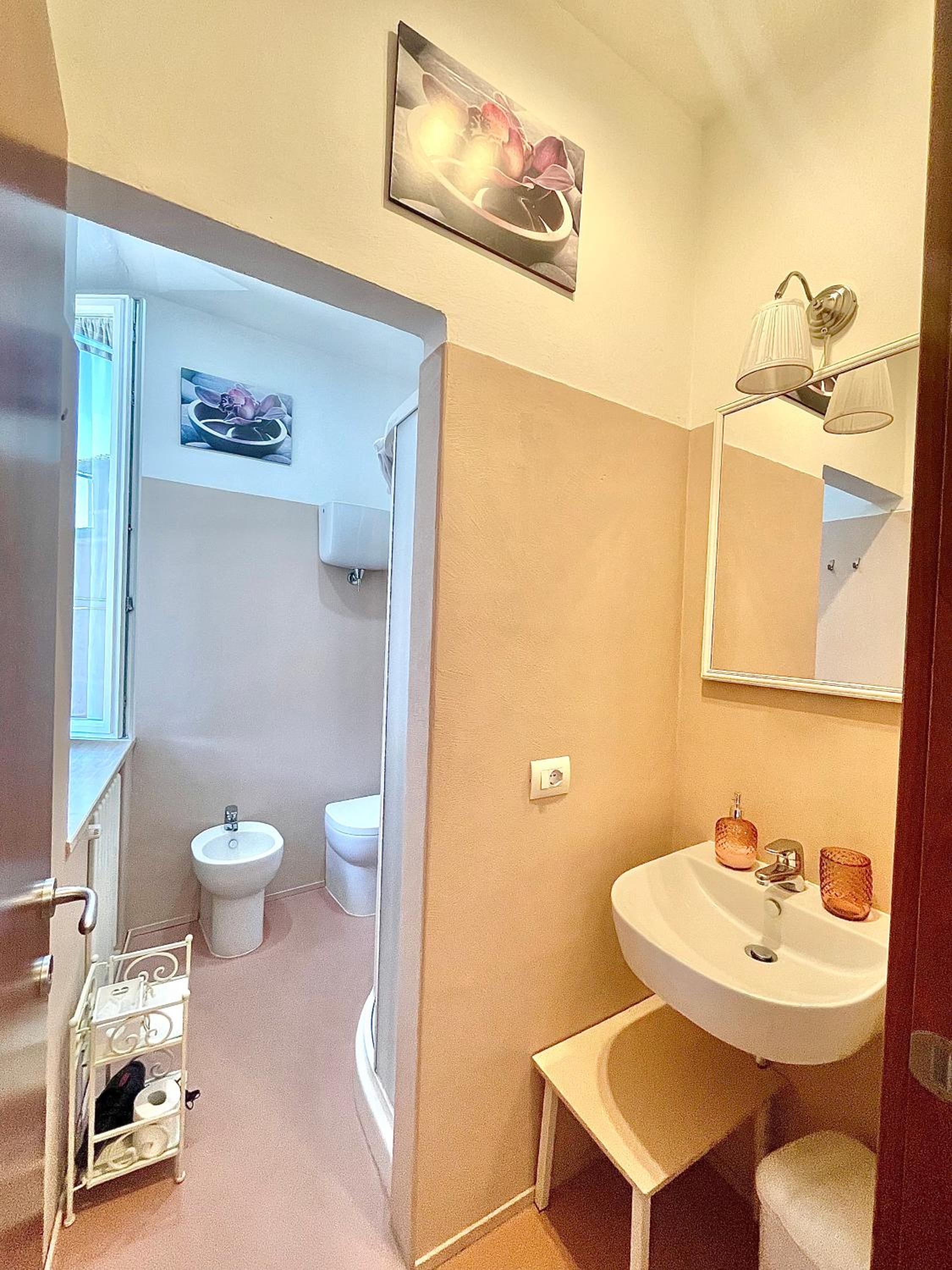 Standard Double Room - Photo 2
