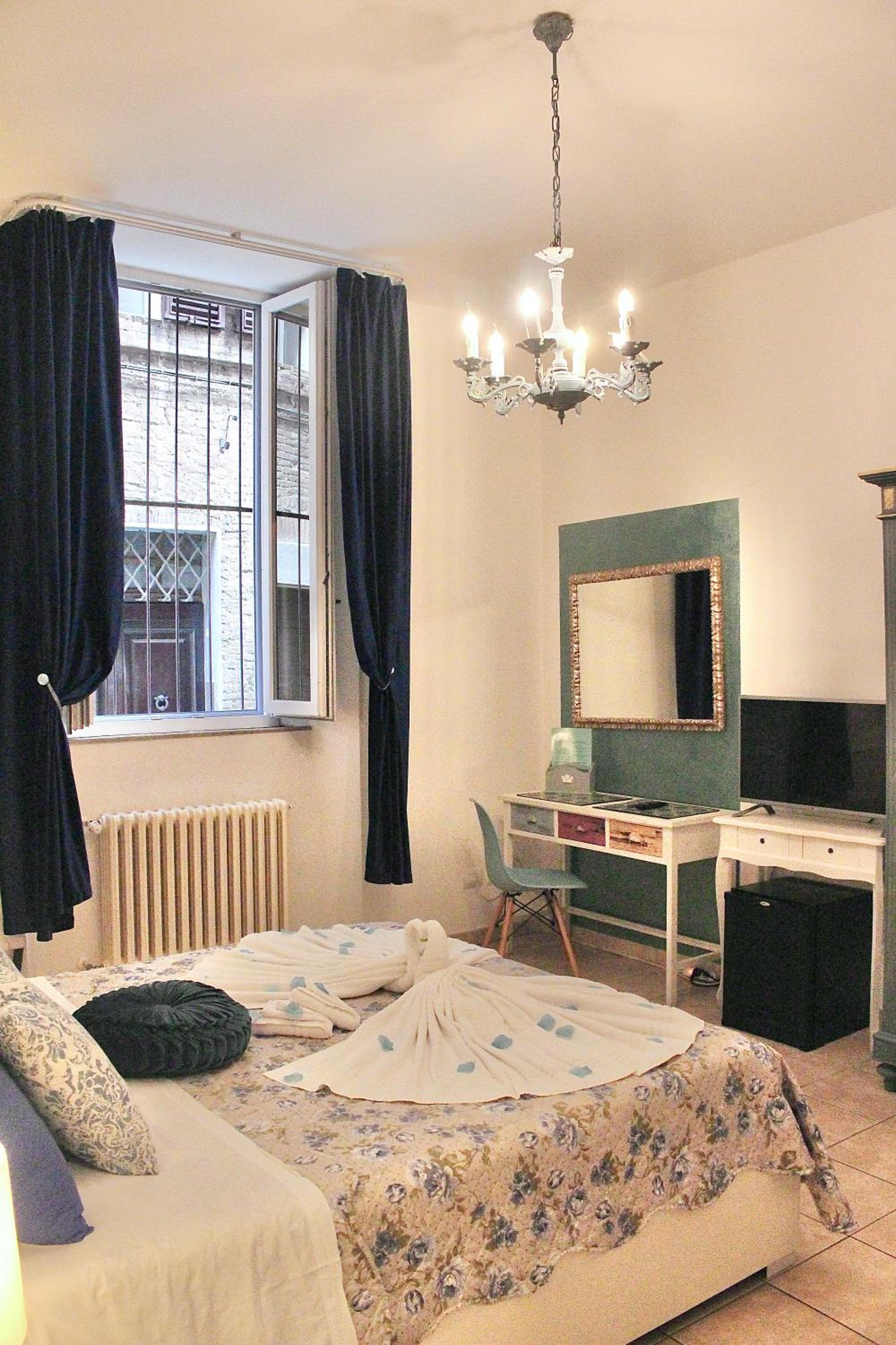 Double Room - Photo 4