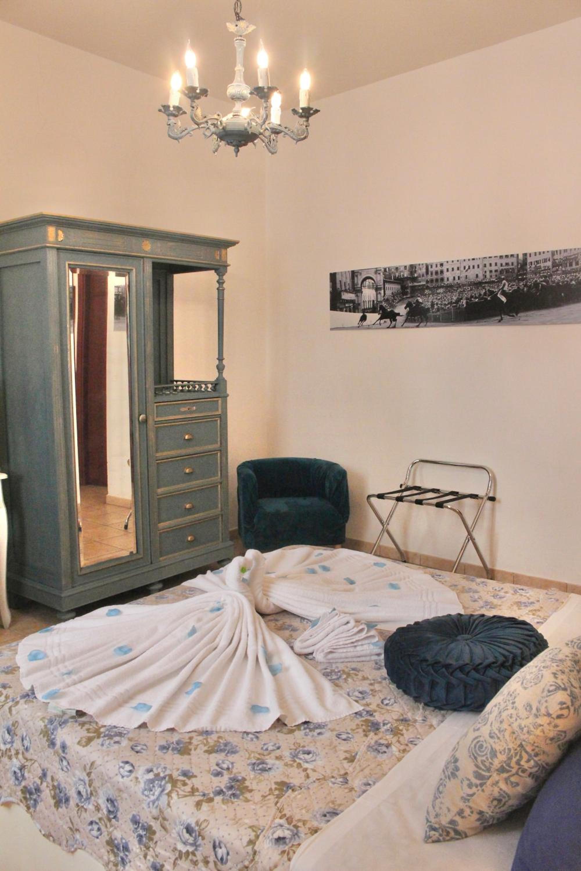 Double Room - Photo 2