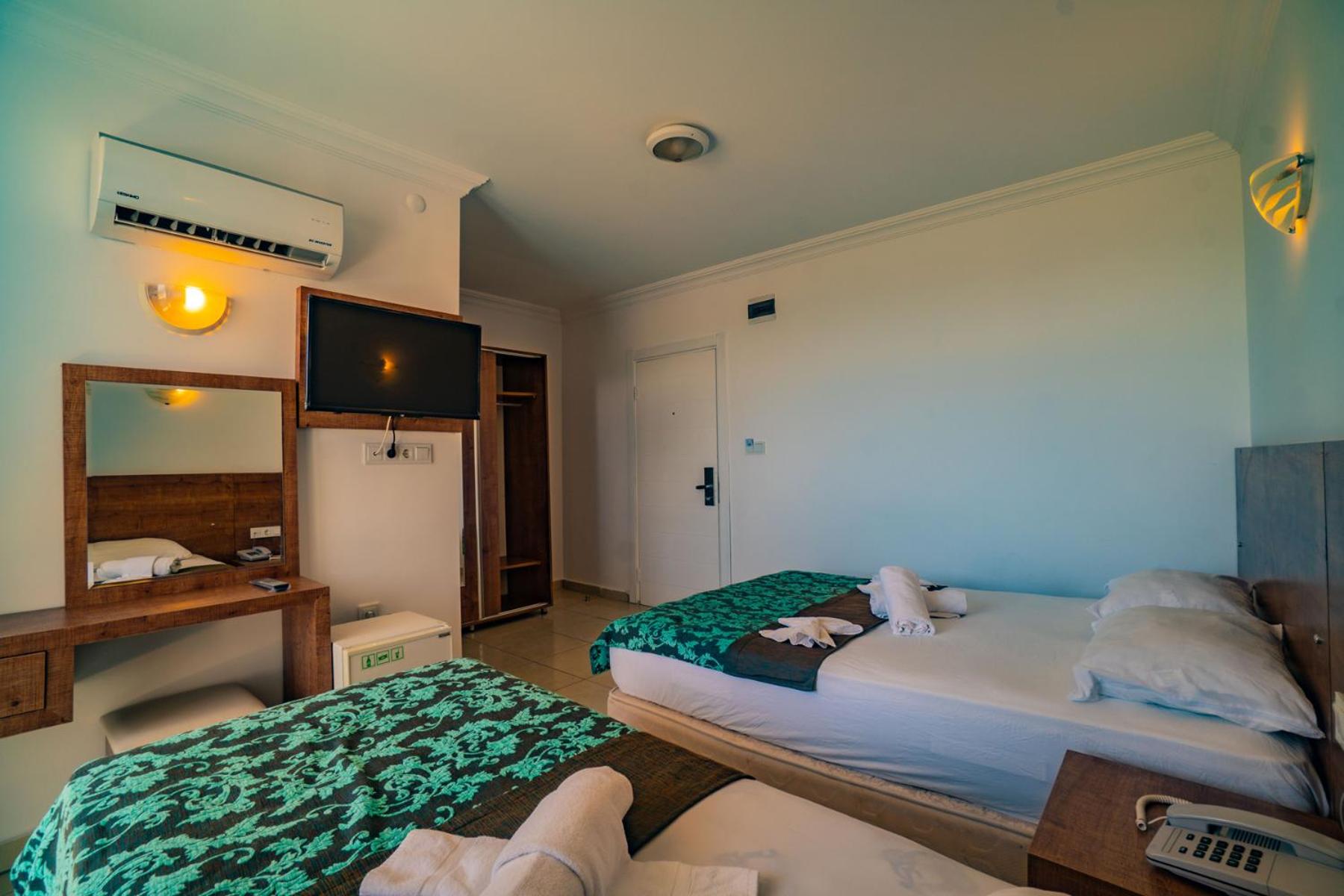 Double or Twin Room photo 2