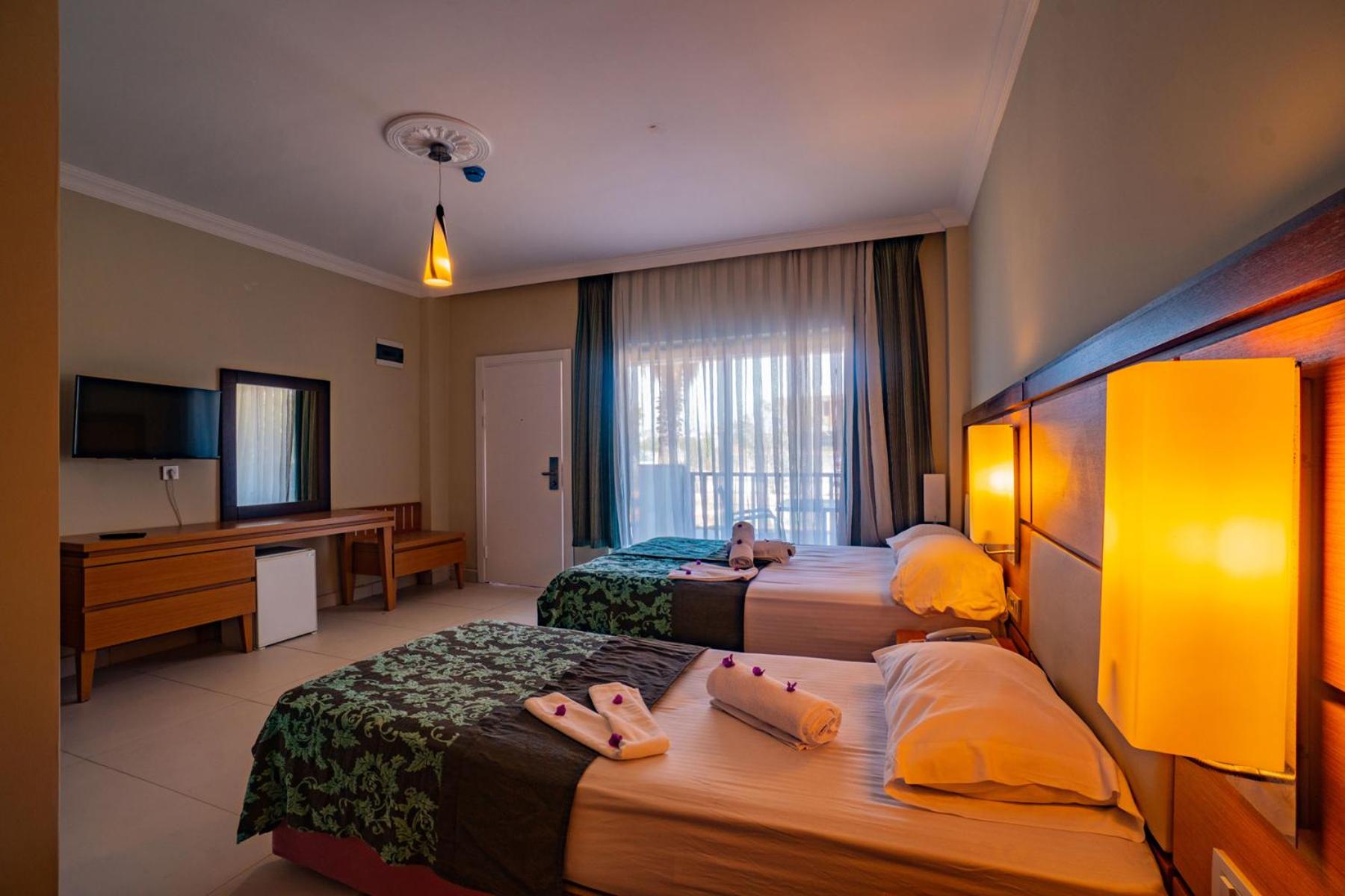 Double or Twin Room photo 2