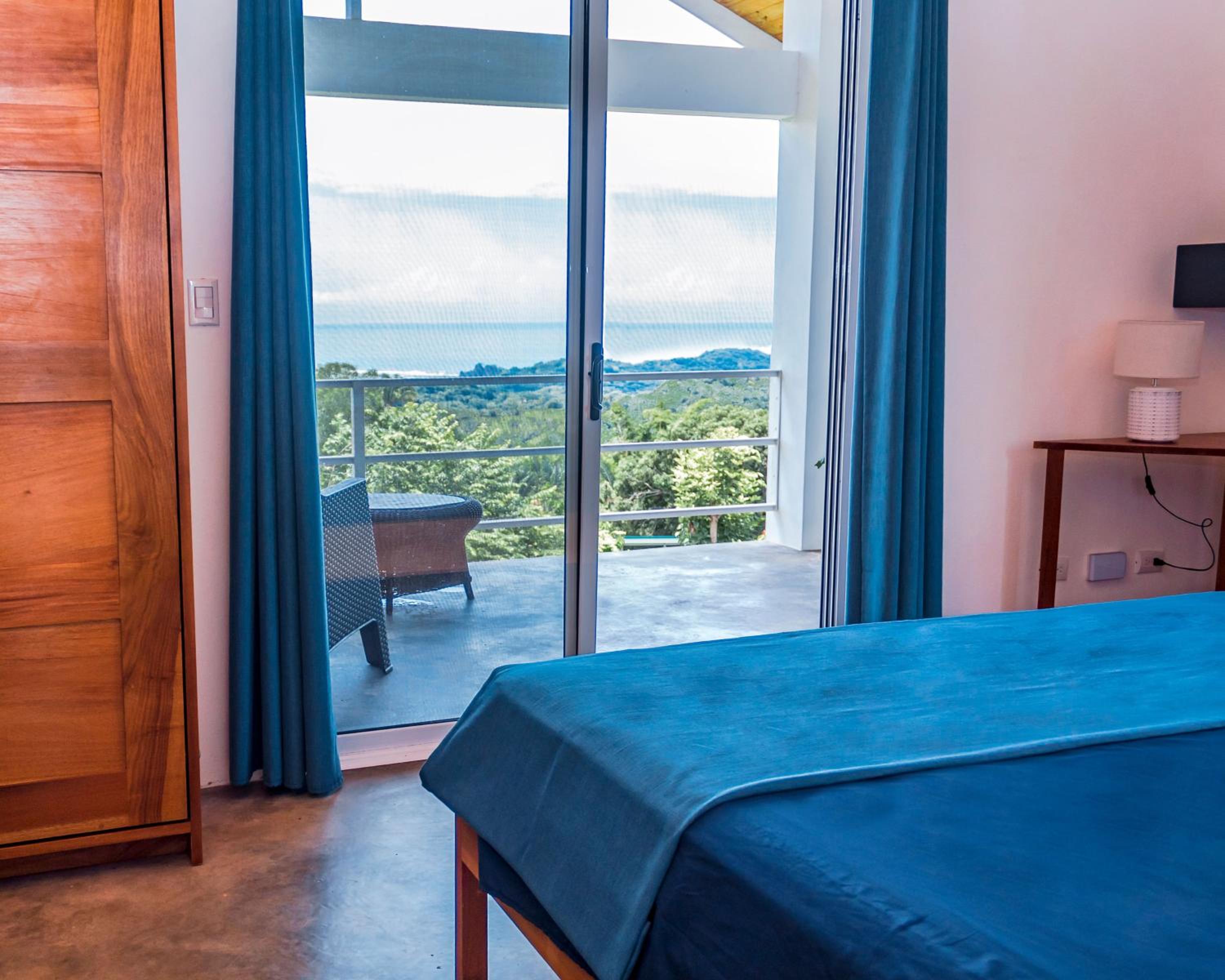 Deluxe Bungalow with Sea View - Photo 5