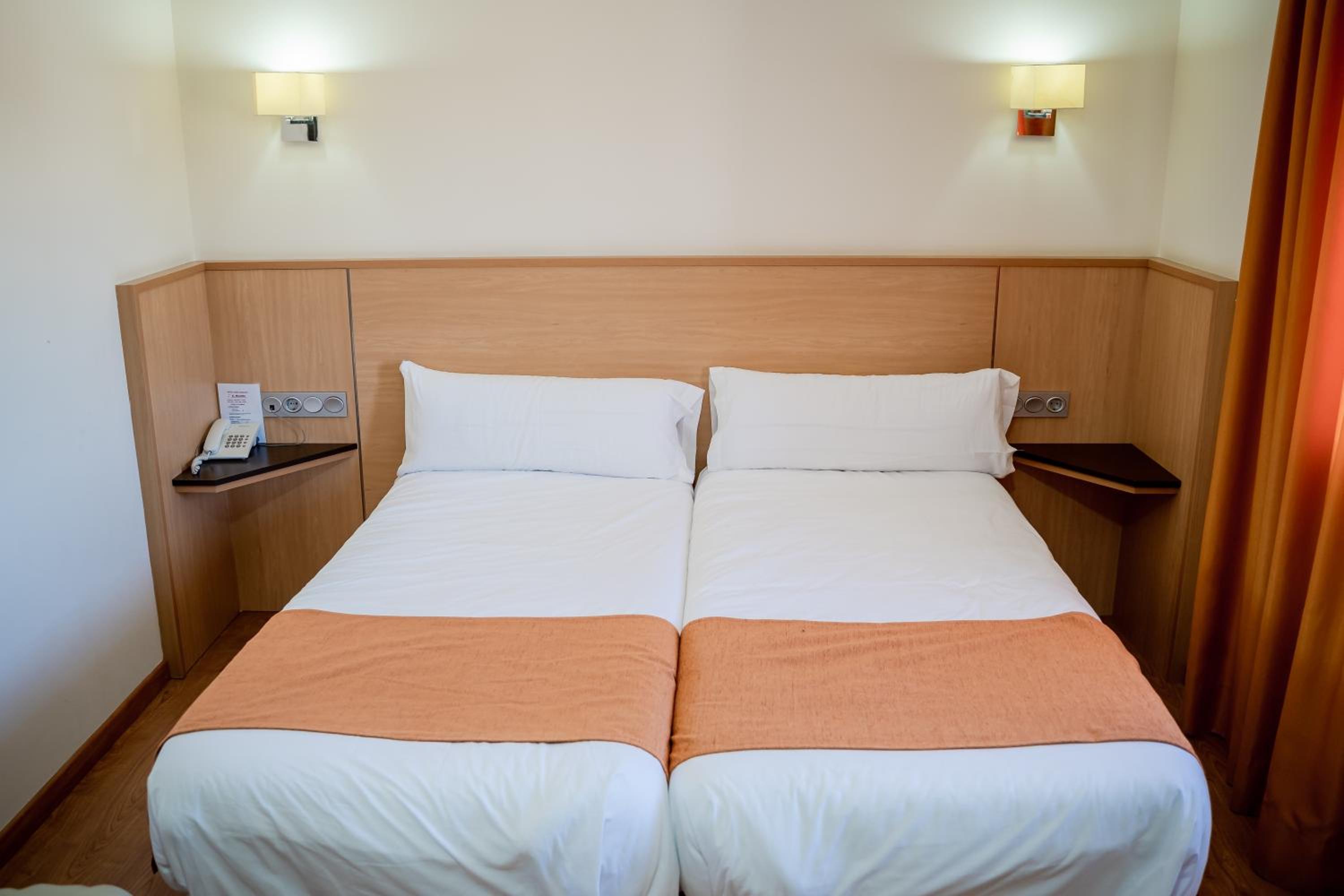 Double Room with Extra Bed - Photo 3