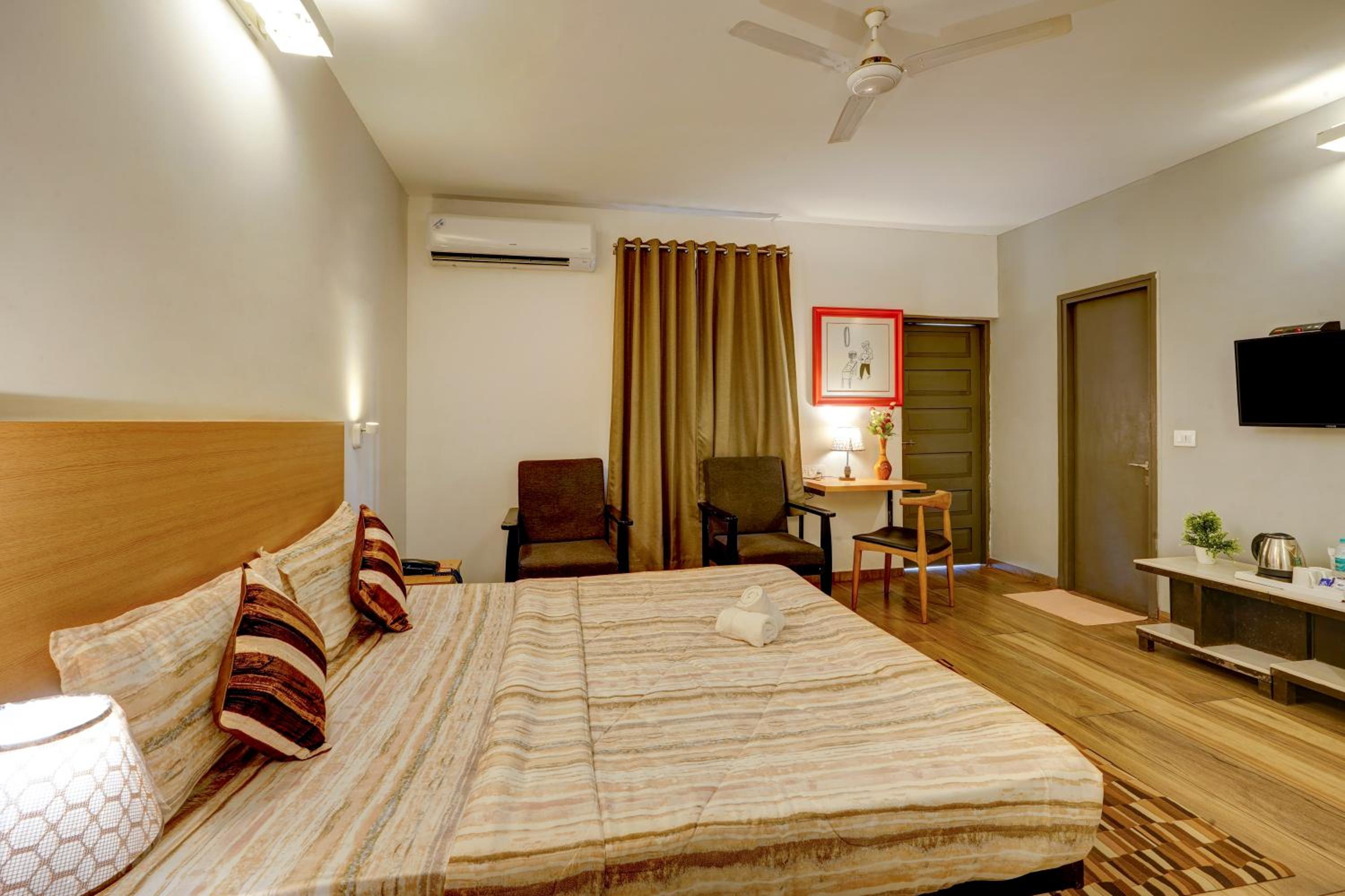 King Room With Balcony
