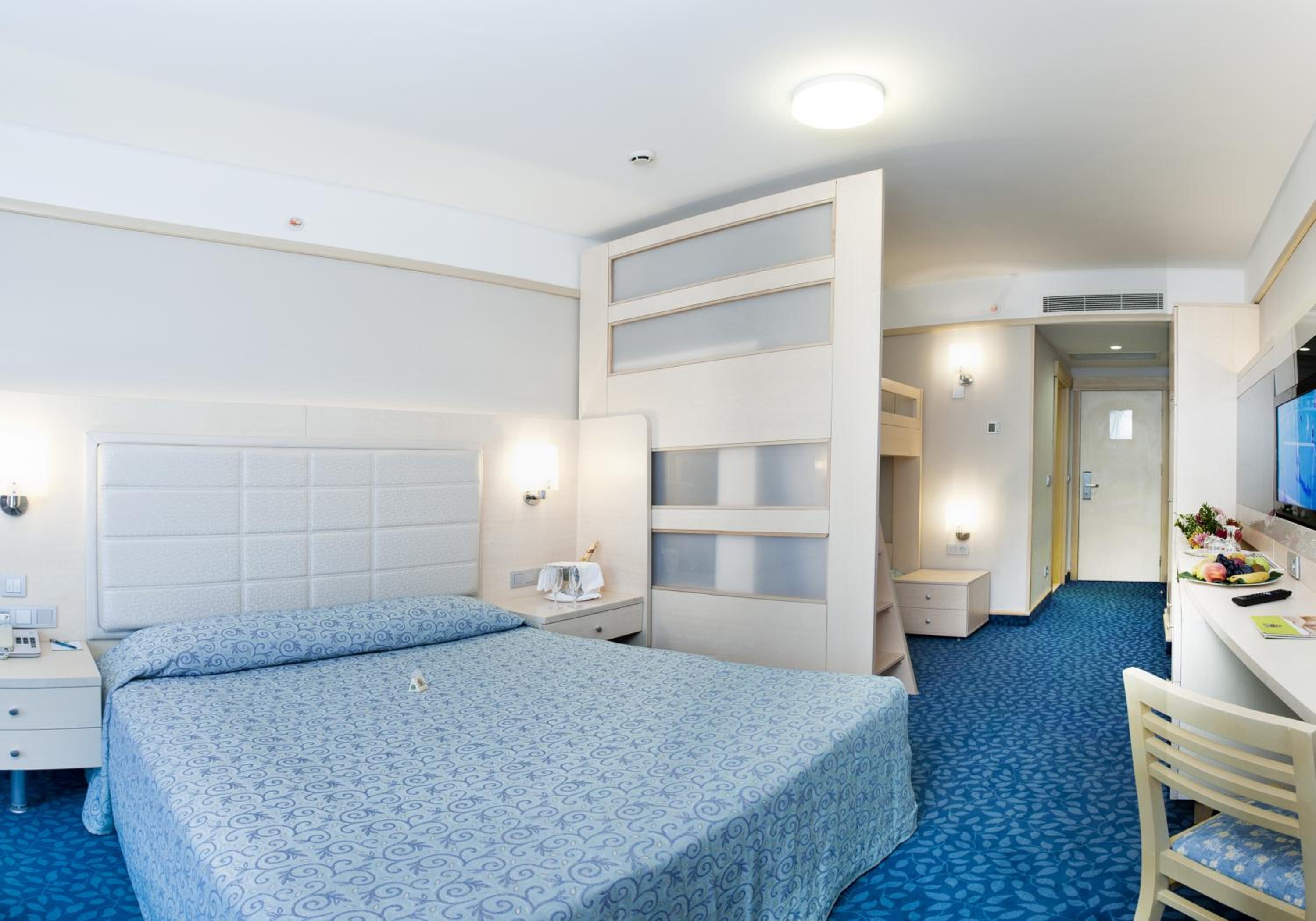 Family Room with Bunk bed