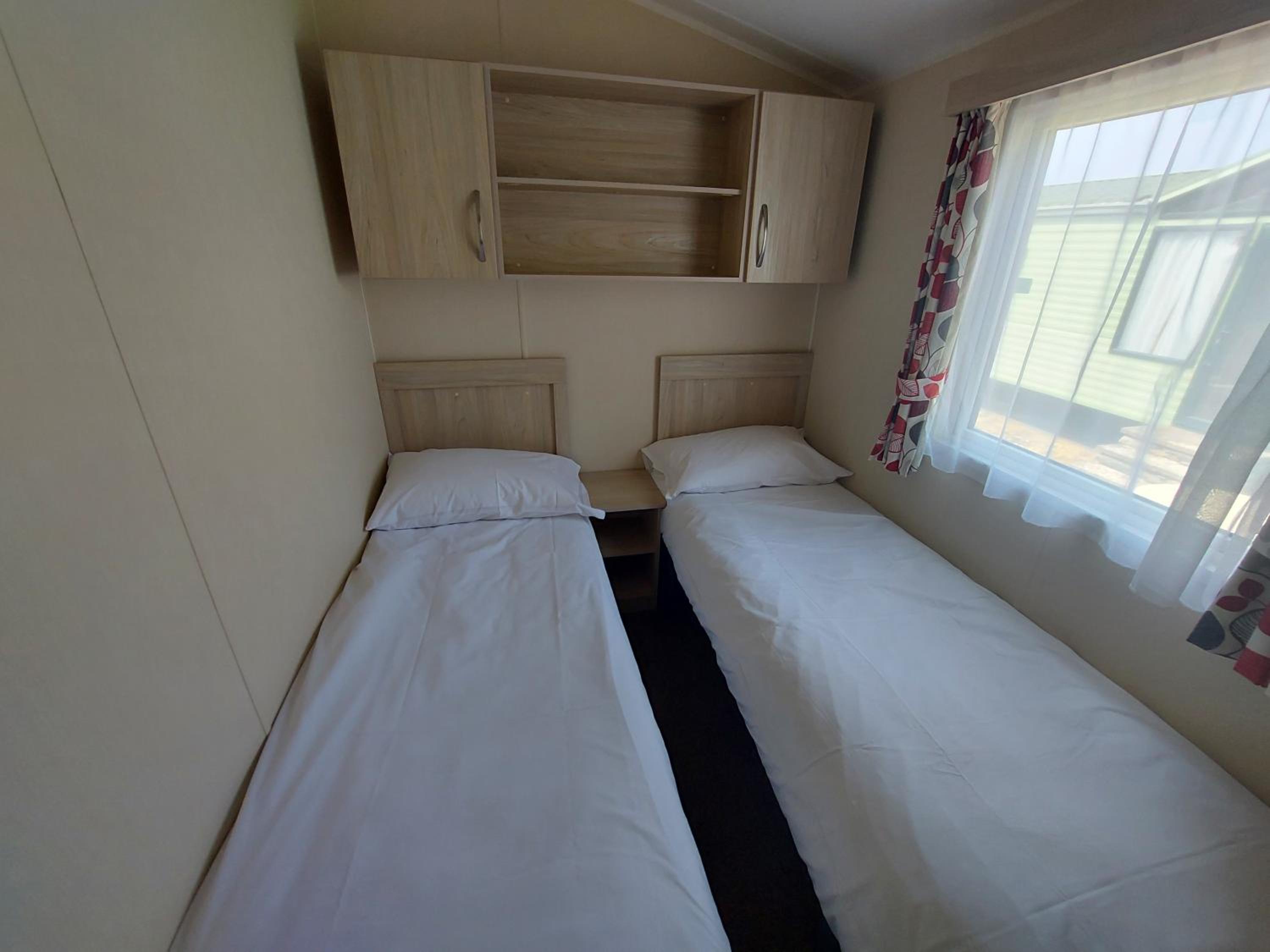 Caravan 8B  photo 3