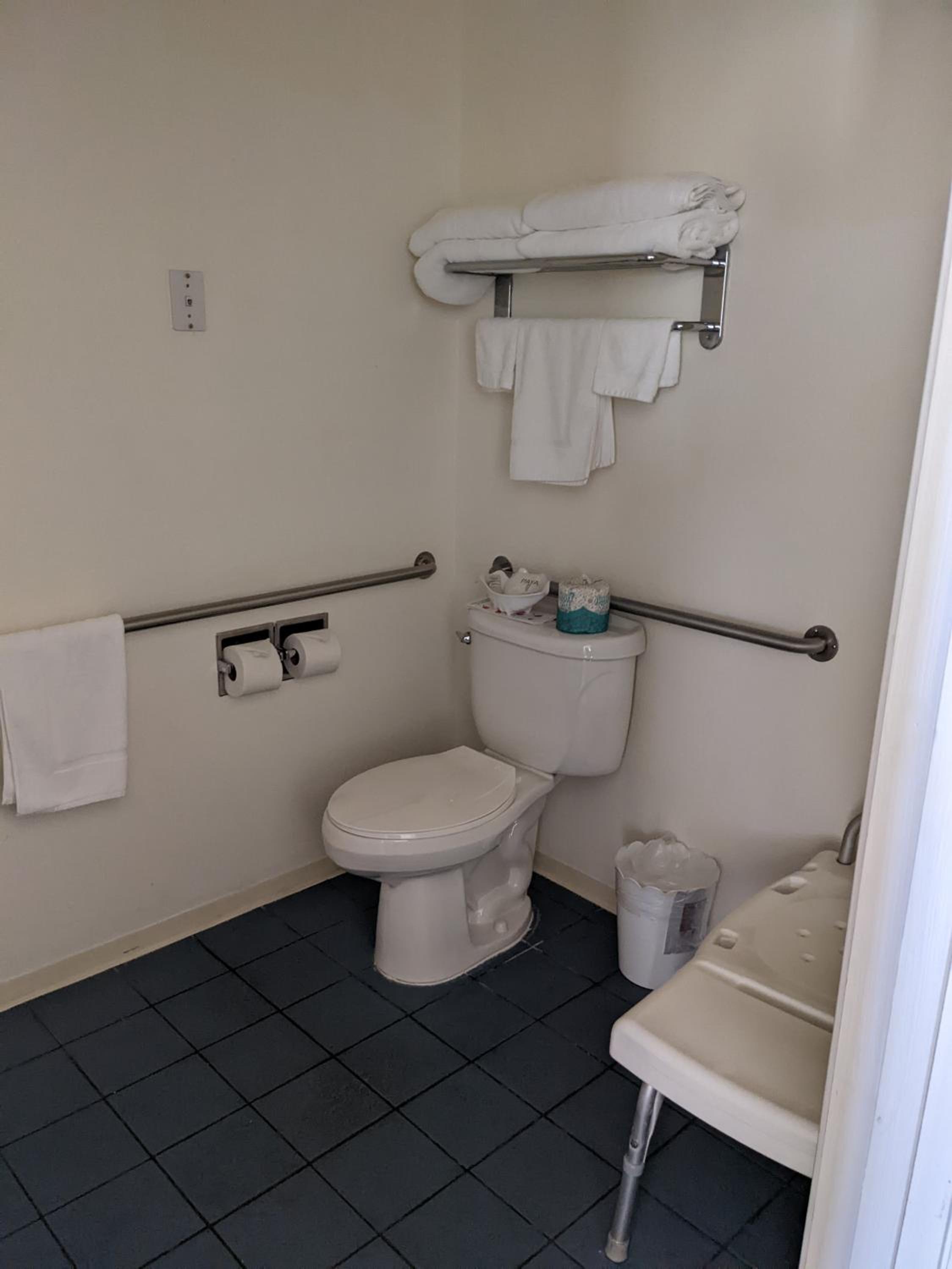 Lighthouse Inn, Photo 4