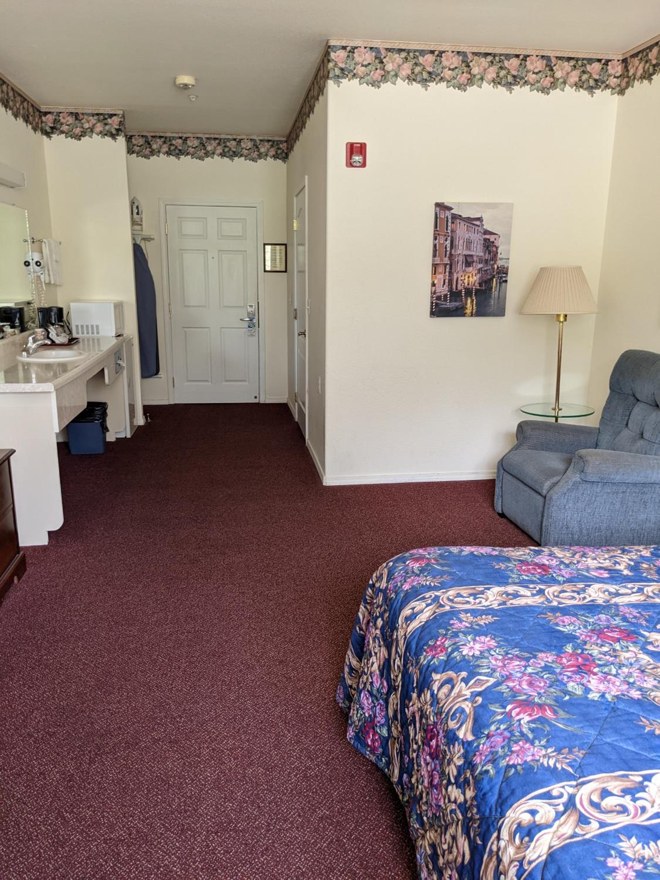 King Room - Disability Access photo 3