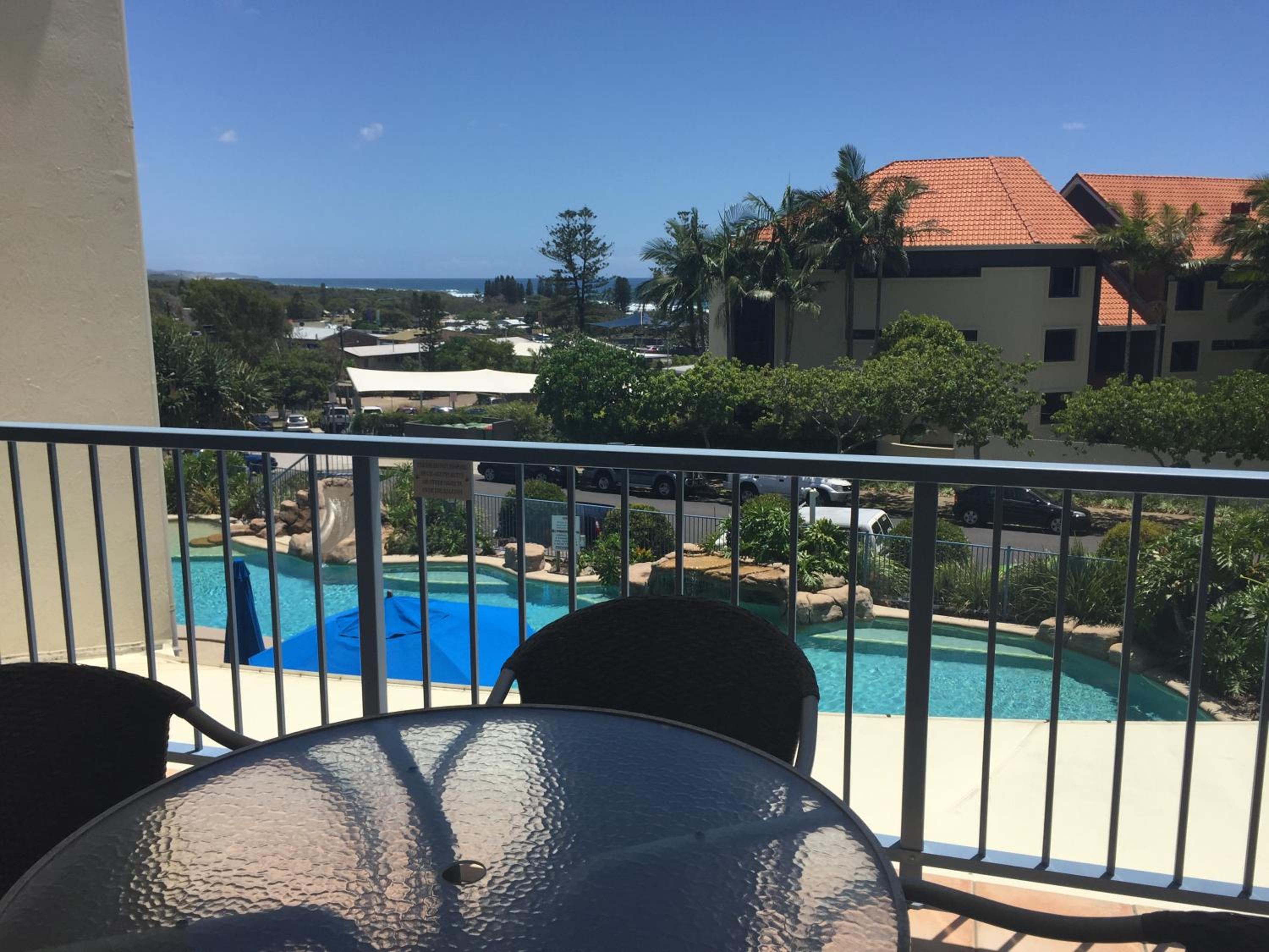  One bedroom unit Pool or Ocean View photo 3