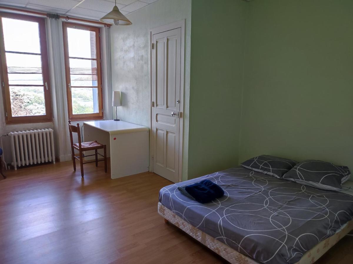 Standard Double Room with Shared Bathroom photo 2