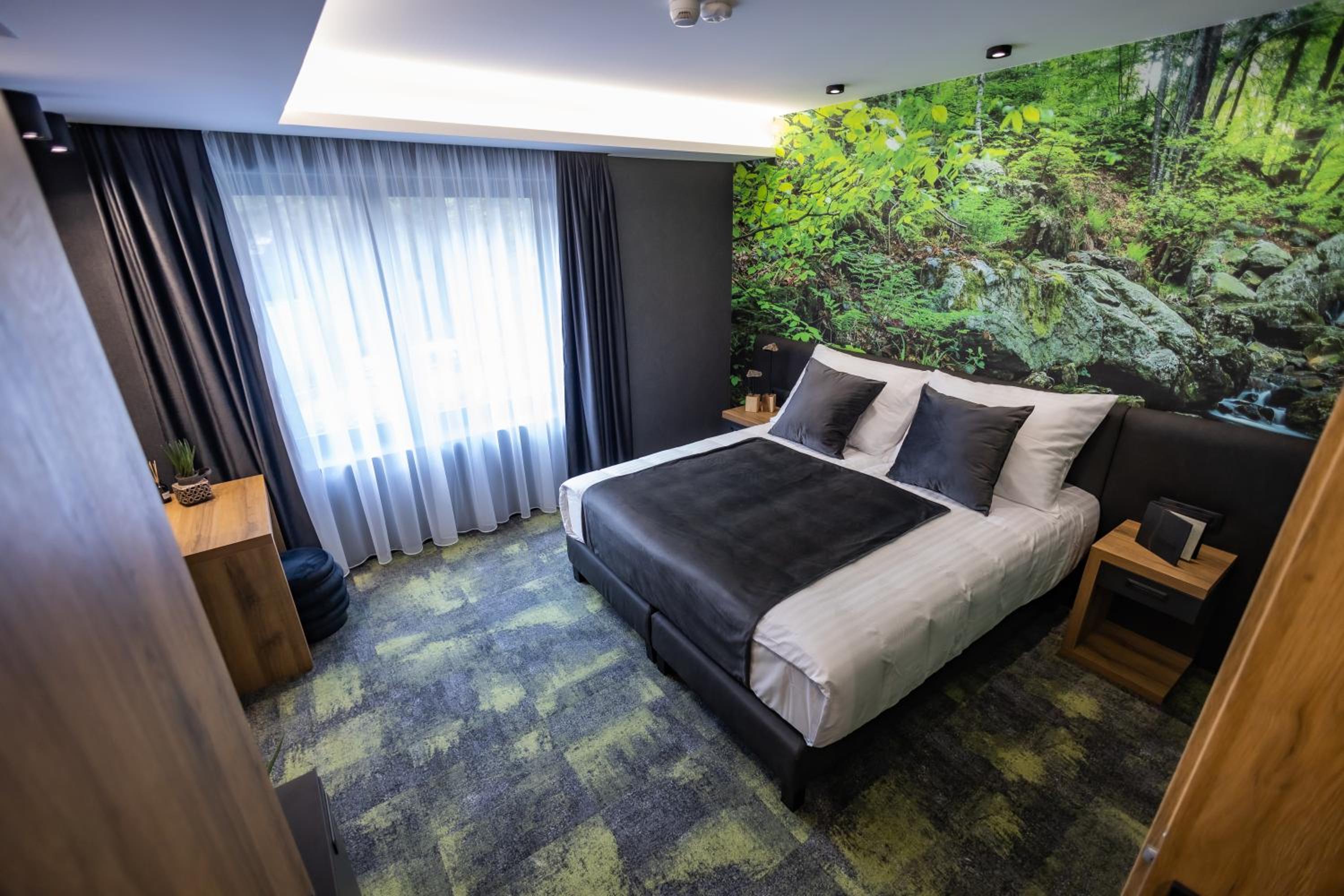 Deluxe Family Suite photo 1