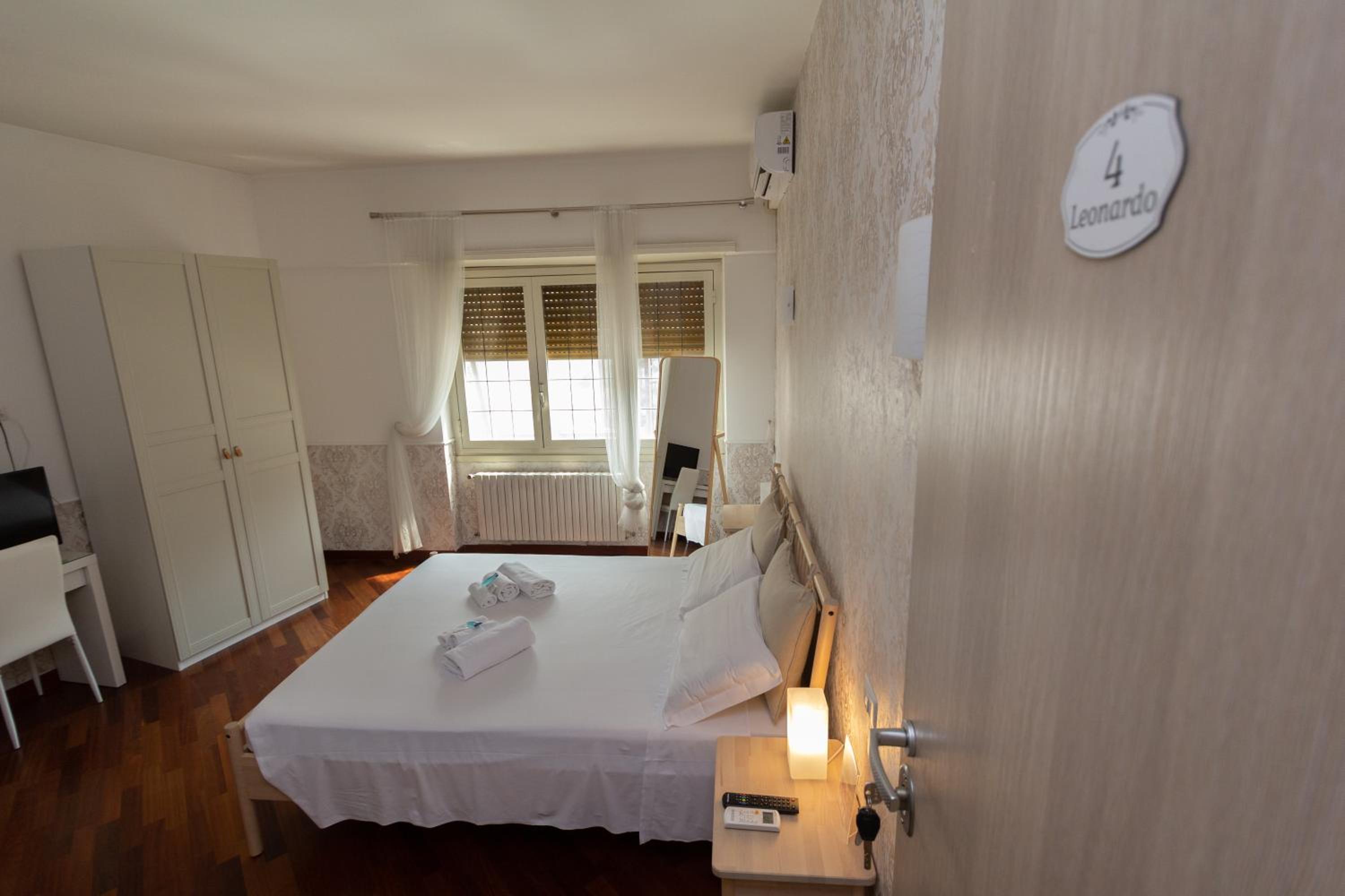 Deluxe Double Room photo 2