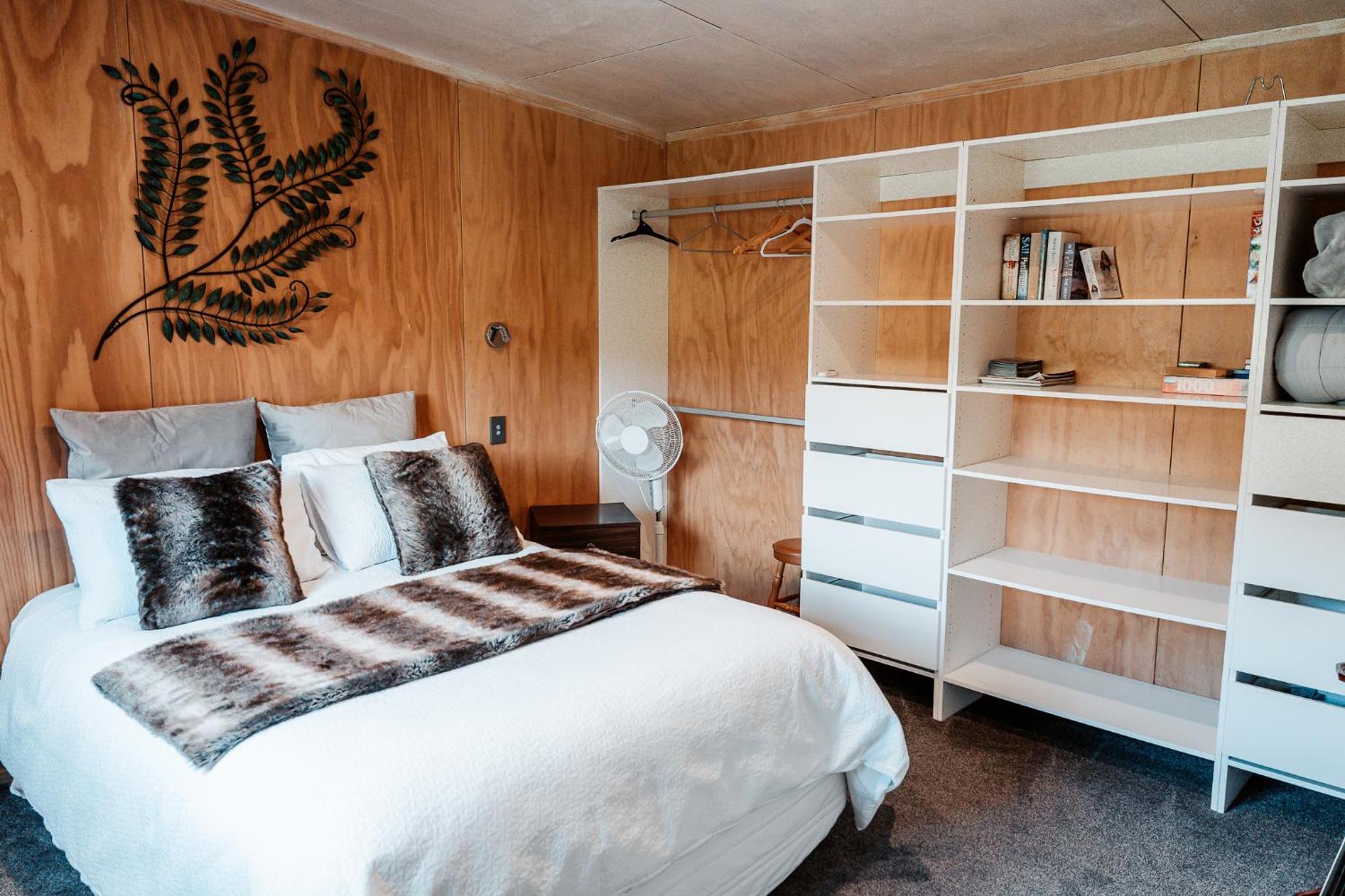 One-Bedroom House - Photo 14