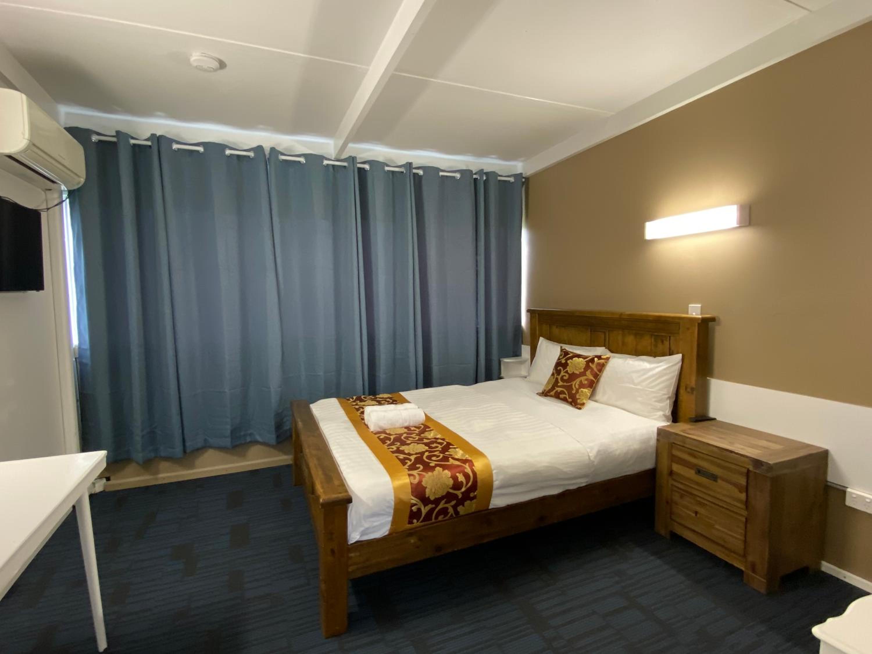 Double Room - Photo 5