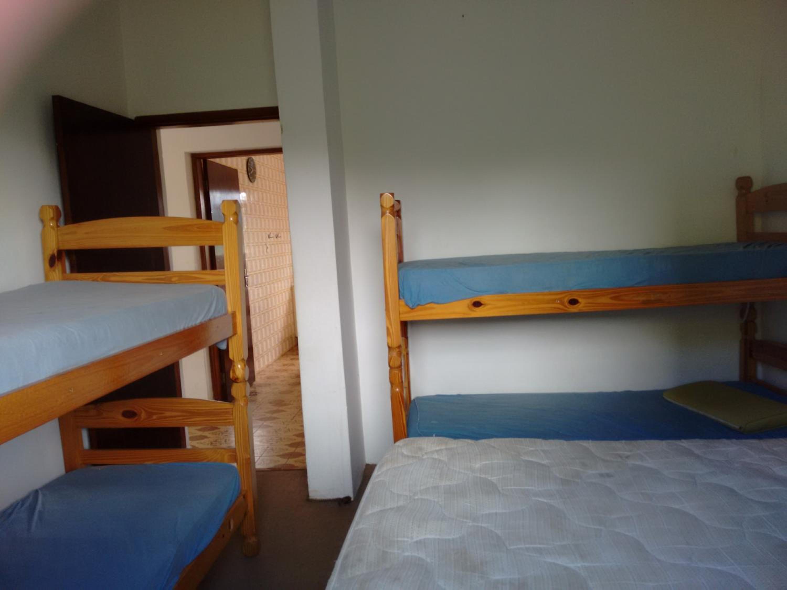 Five-Bedroom House photo 1