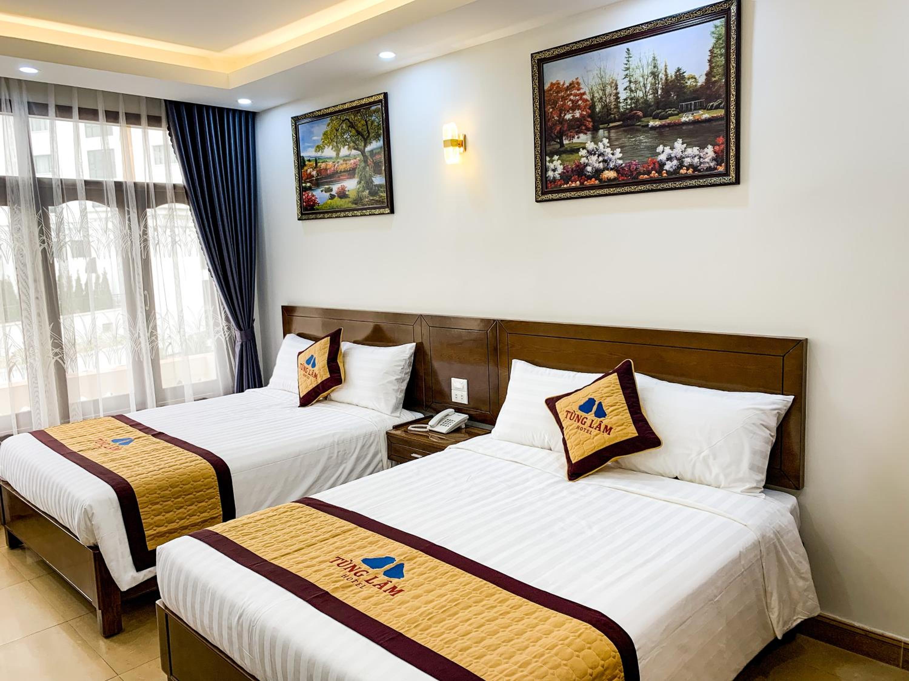 Deluxe Queen Room with Two Queen Beds