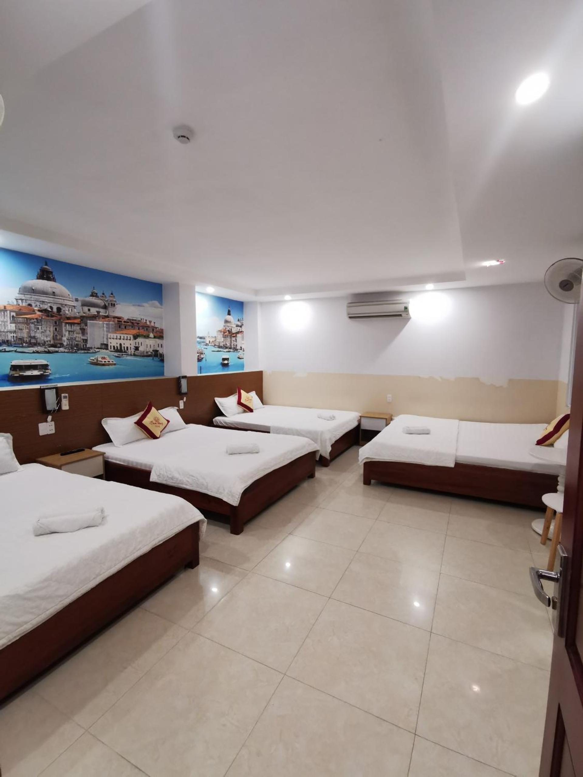 4-Bed Mixed Dormitory Room photo 1