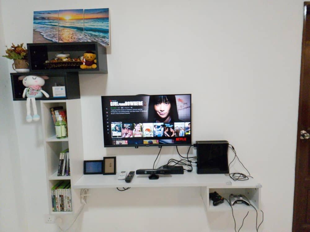 Three-Bedroom Apartment - Photo 4