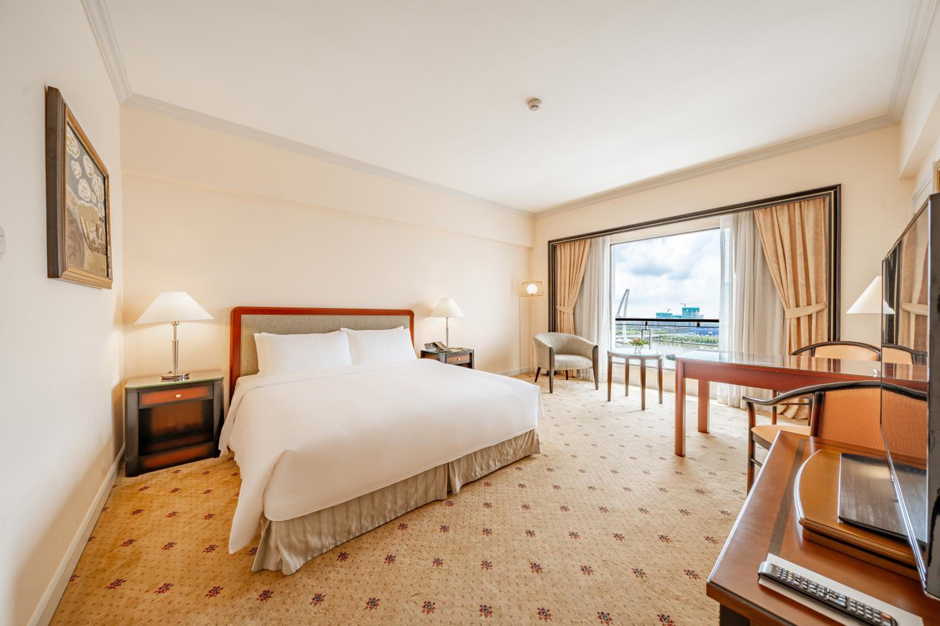 Deluxe King River View