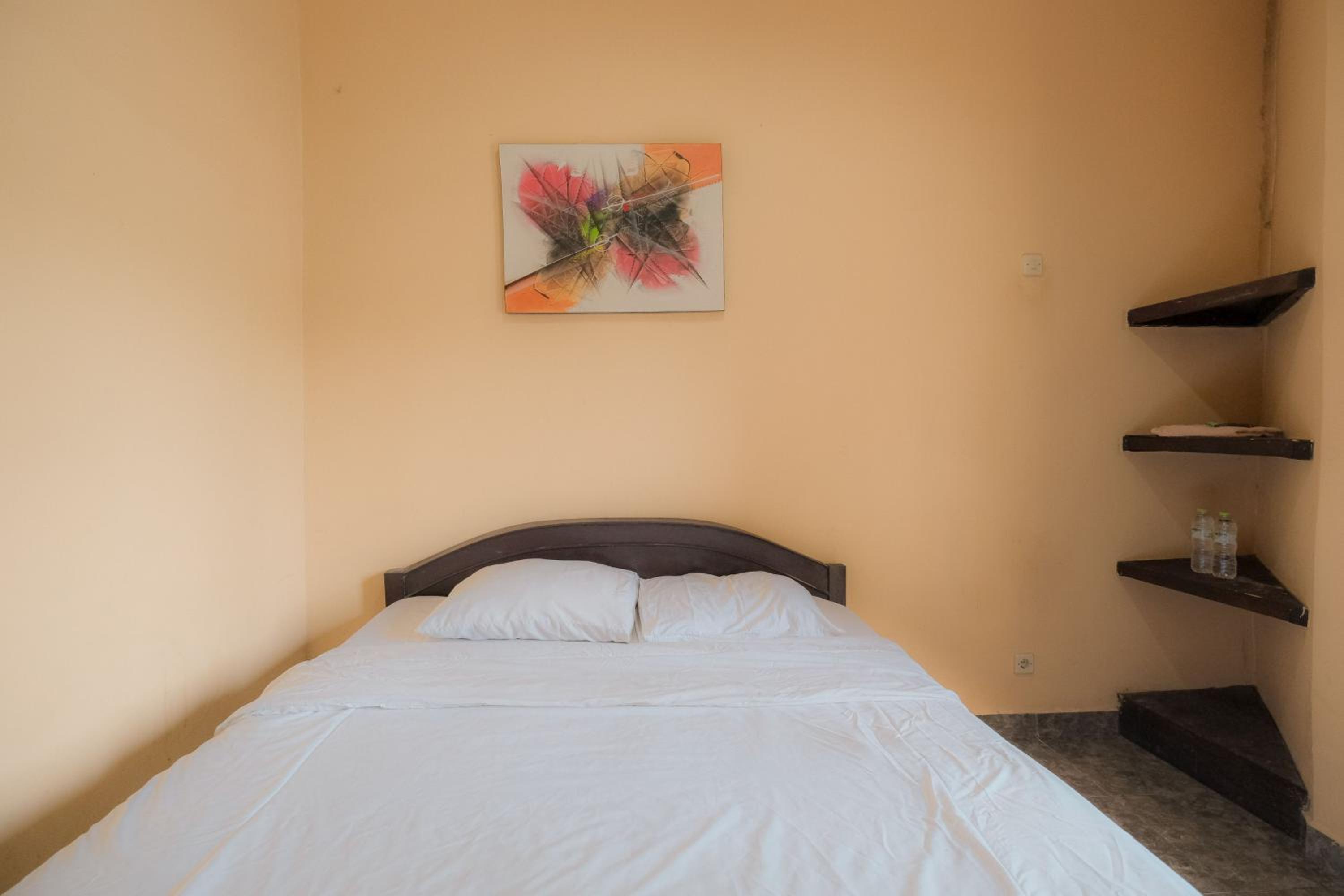 Standard Double Room with Fan - Photo 1