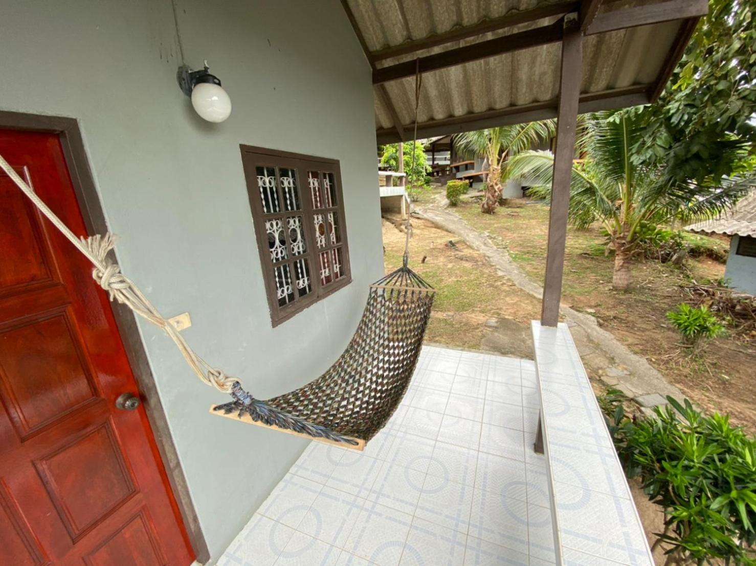 Standard Double Room - Photo 11
