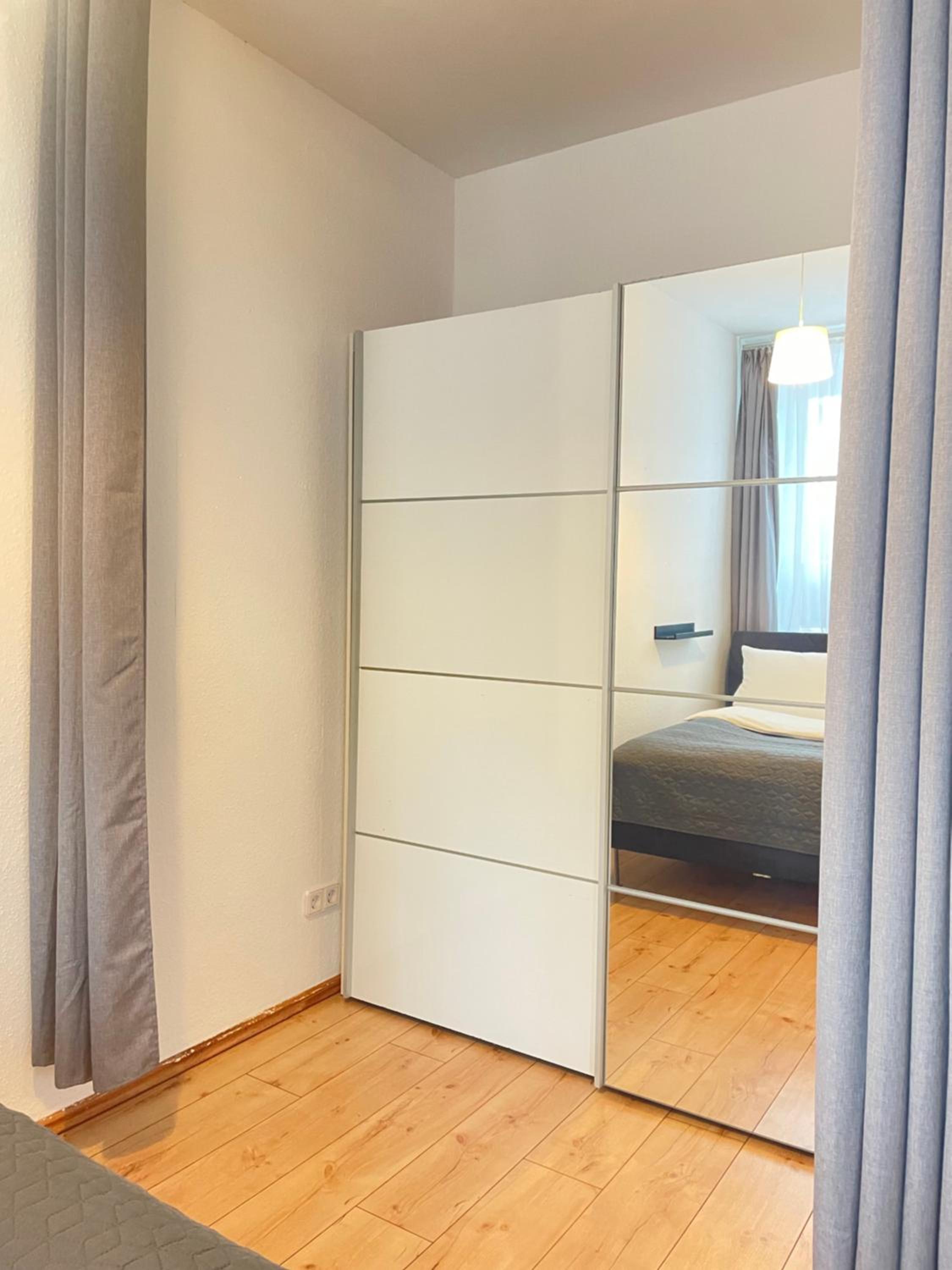 One-Bedroom Apartment photo 2