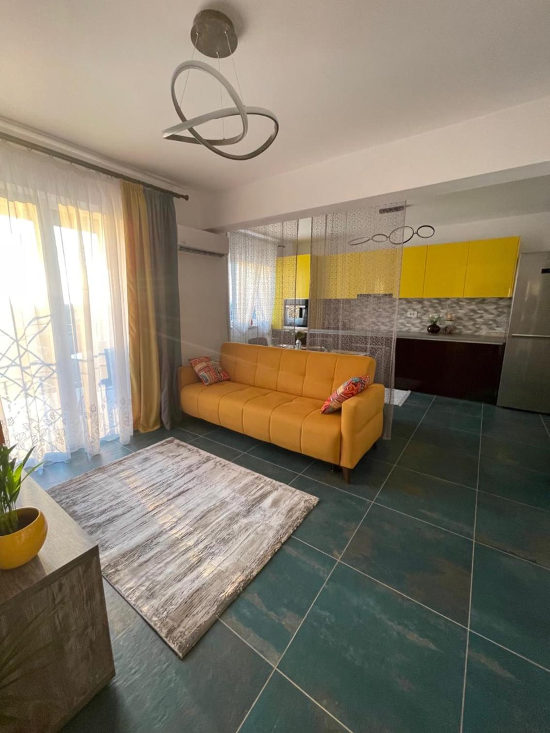 One-Bedroom Apartment - Photo 7