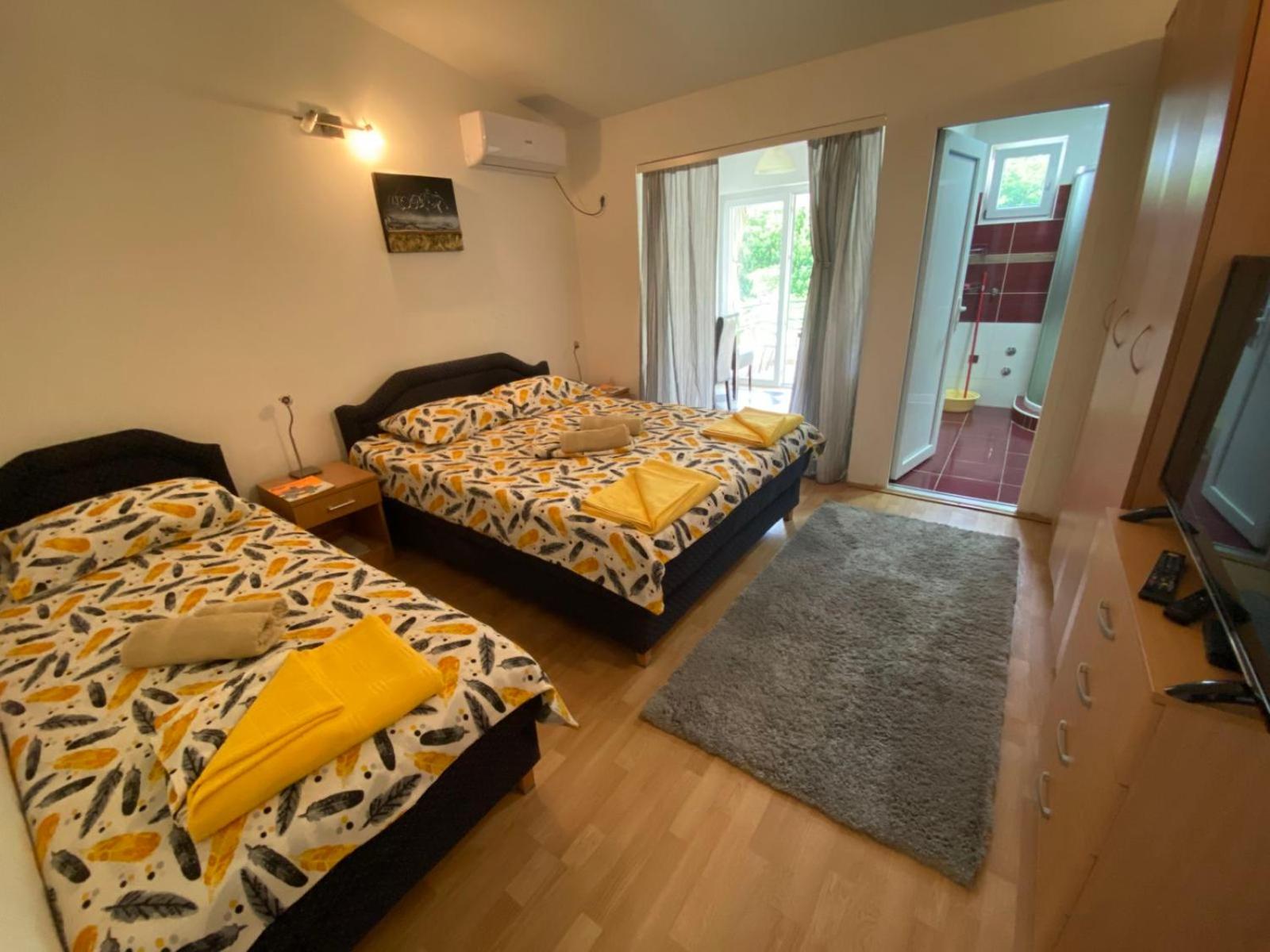 Studio Apartment