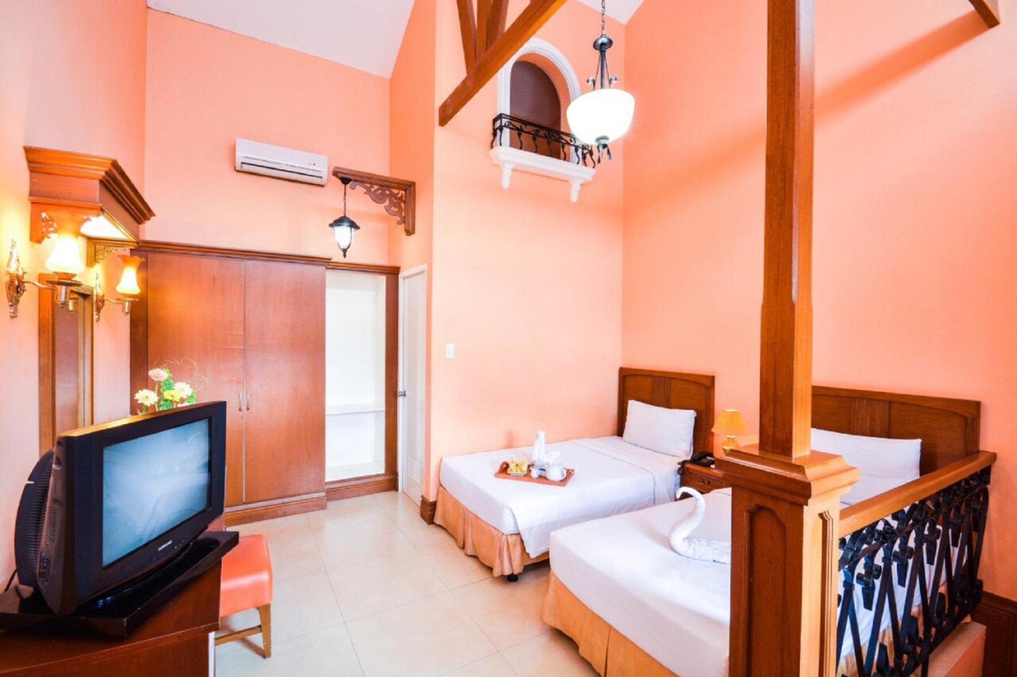 Standard Twin Room with Garden View photo 1