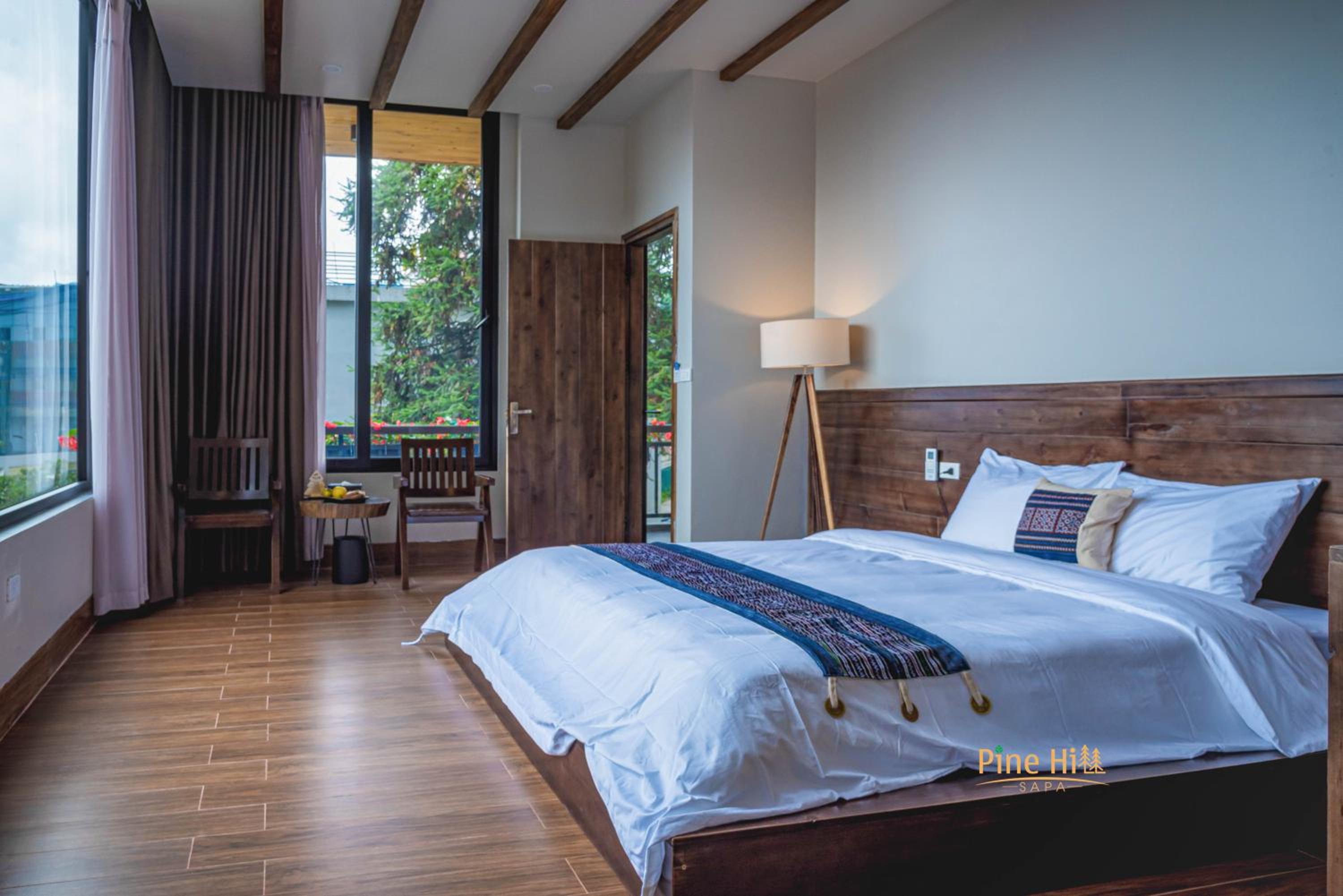 Deluxe King Room photo 3