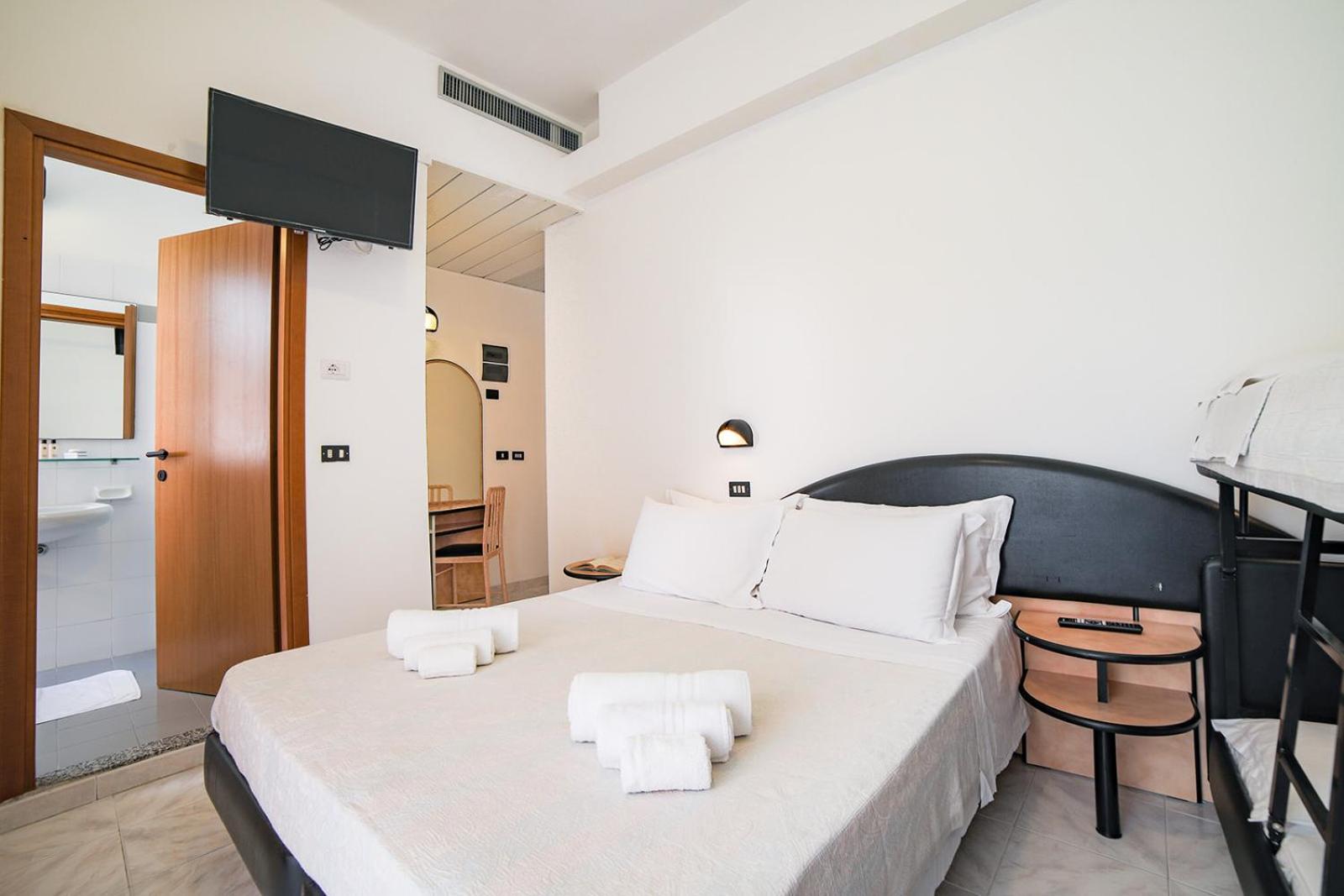 Executive Triple Room - Photo 1