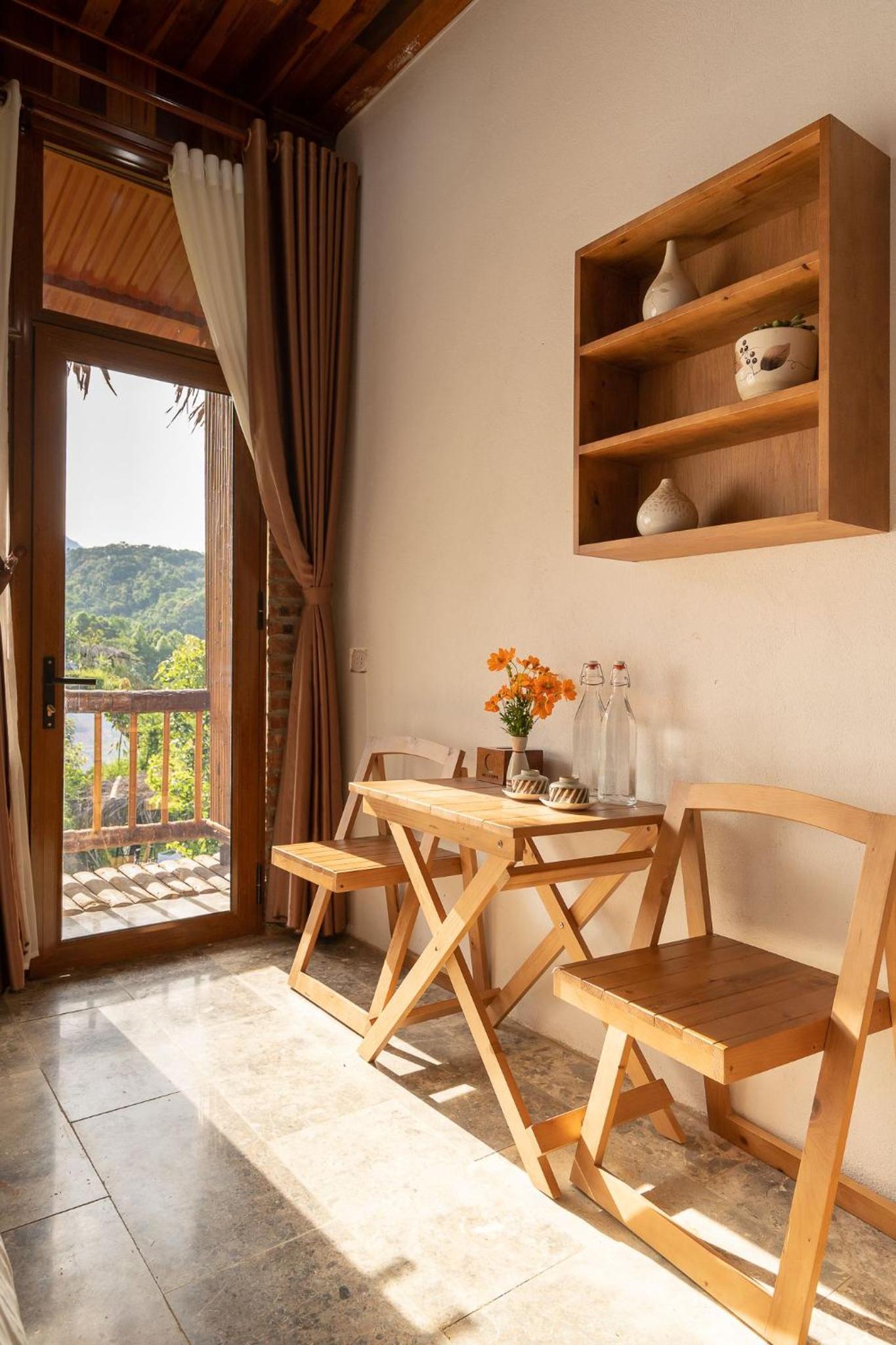 Twin Room with Balcony photo 3