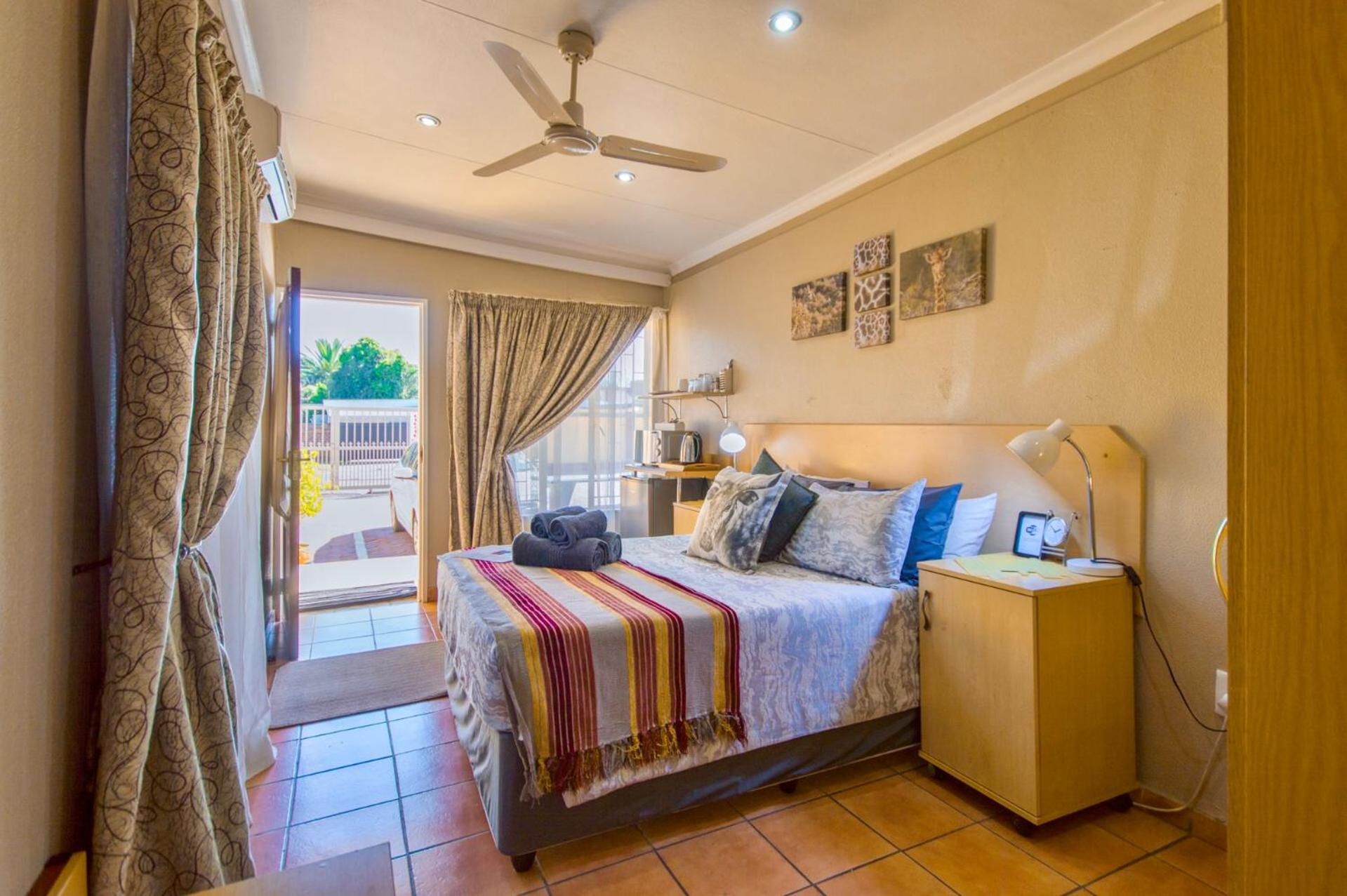 Double Room - Photo 5
