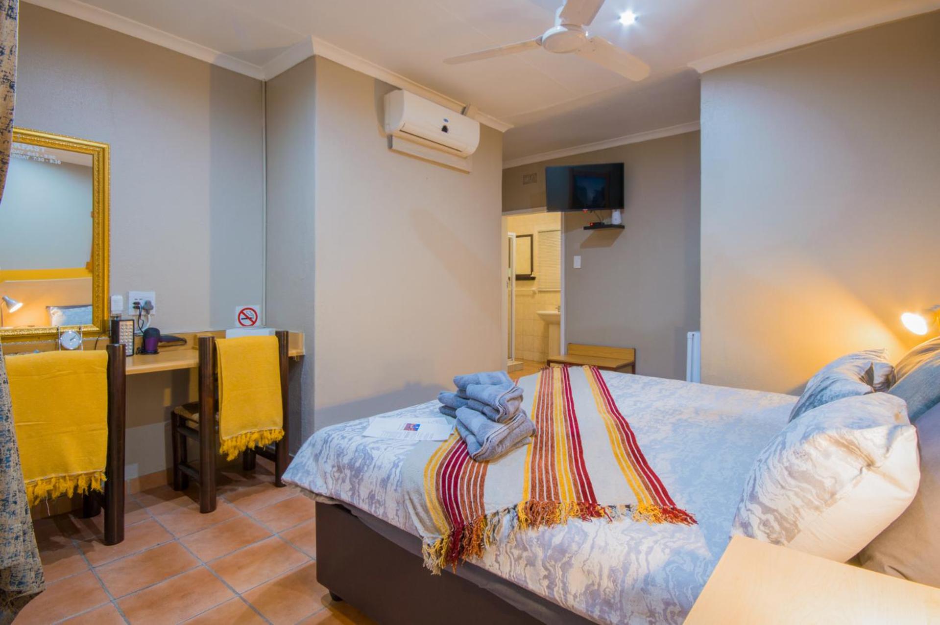 Standard King Room - Photo 4