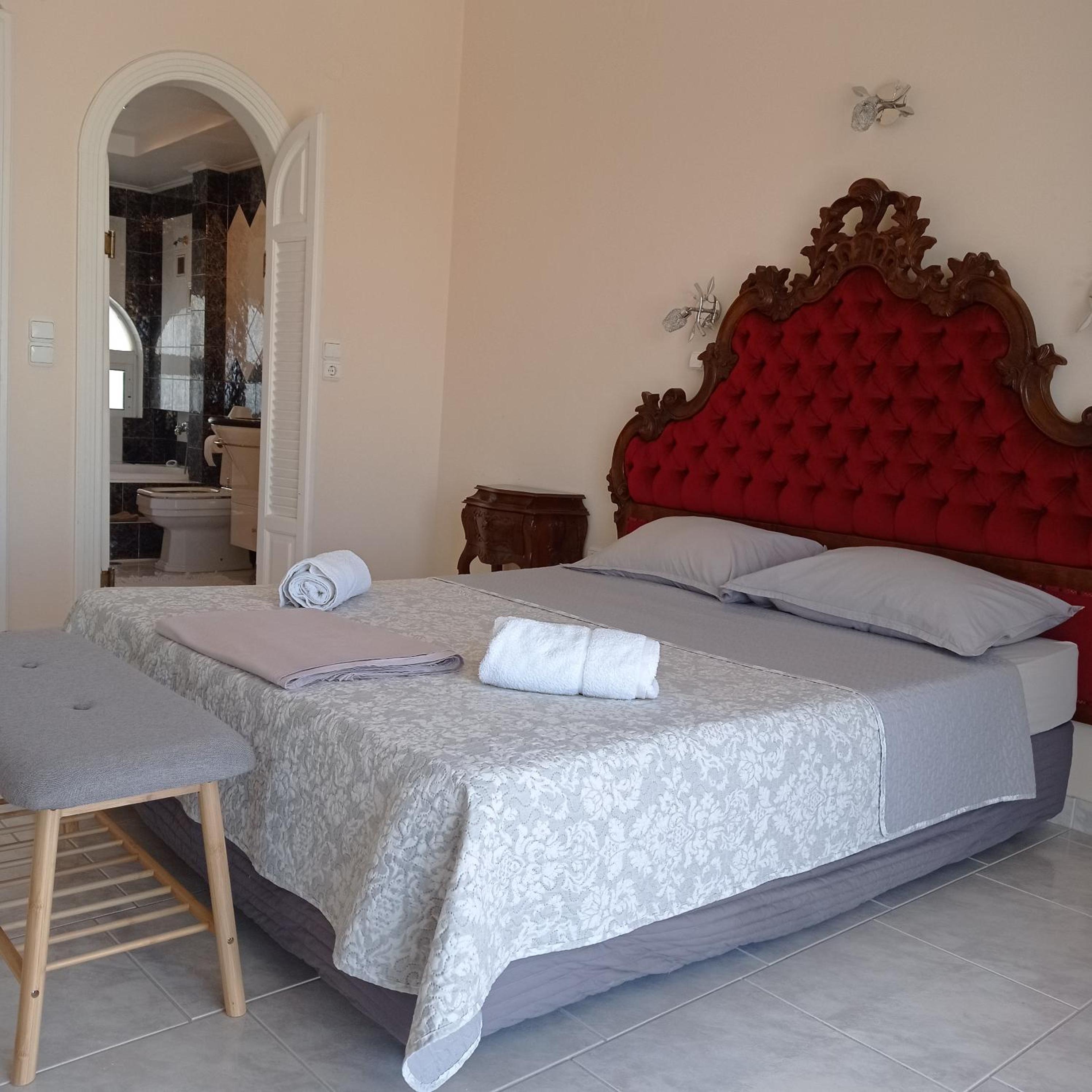 Three-Bedroom Villa photo 1