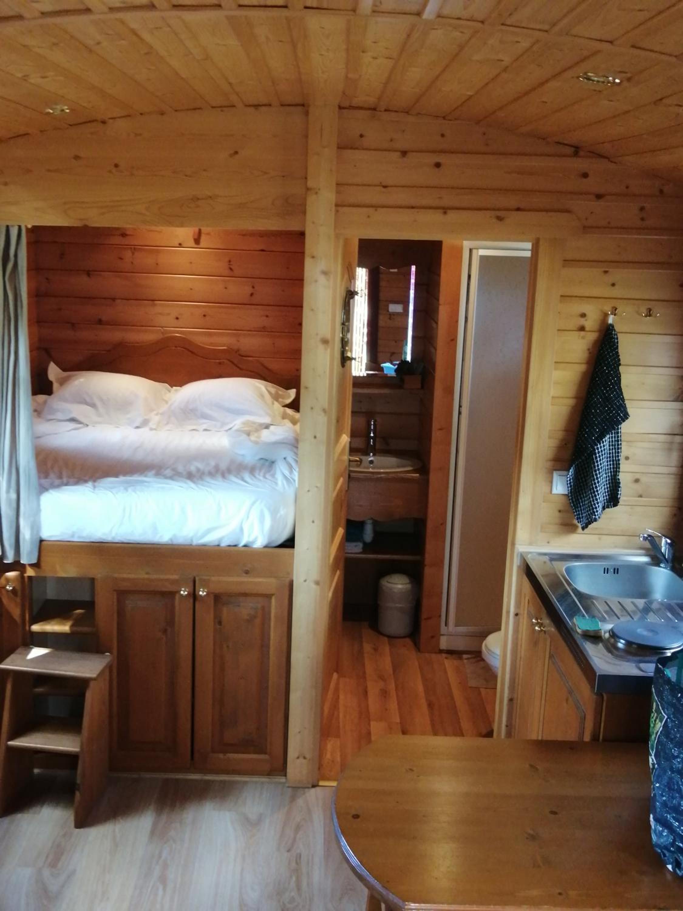 Wooden Caravan - Photo 10