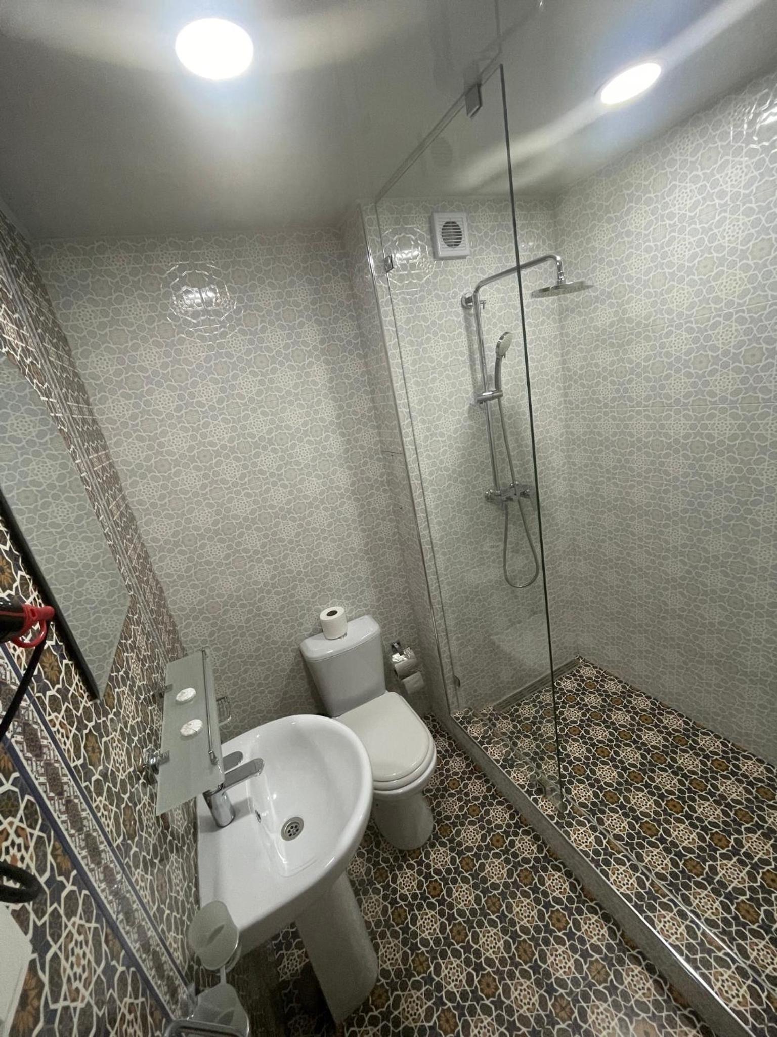 Deluxe Double or Twin Room with City View photo 3