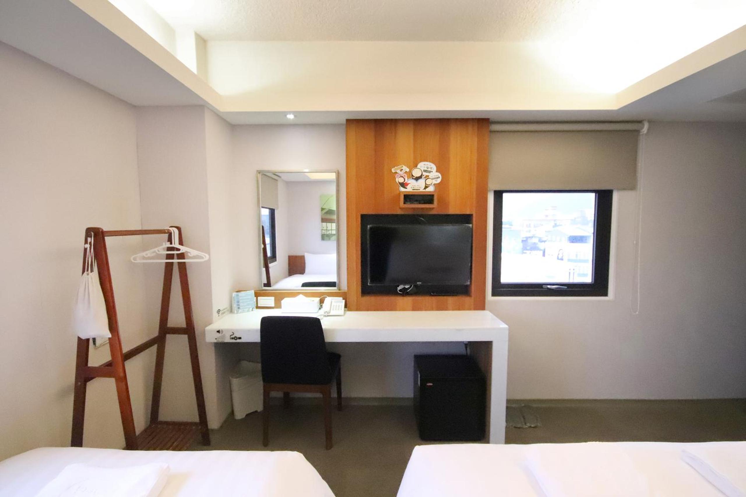Triple Room with Private Bathroom photo 1