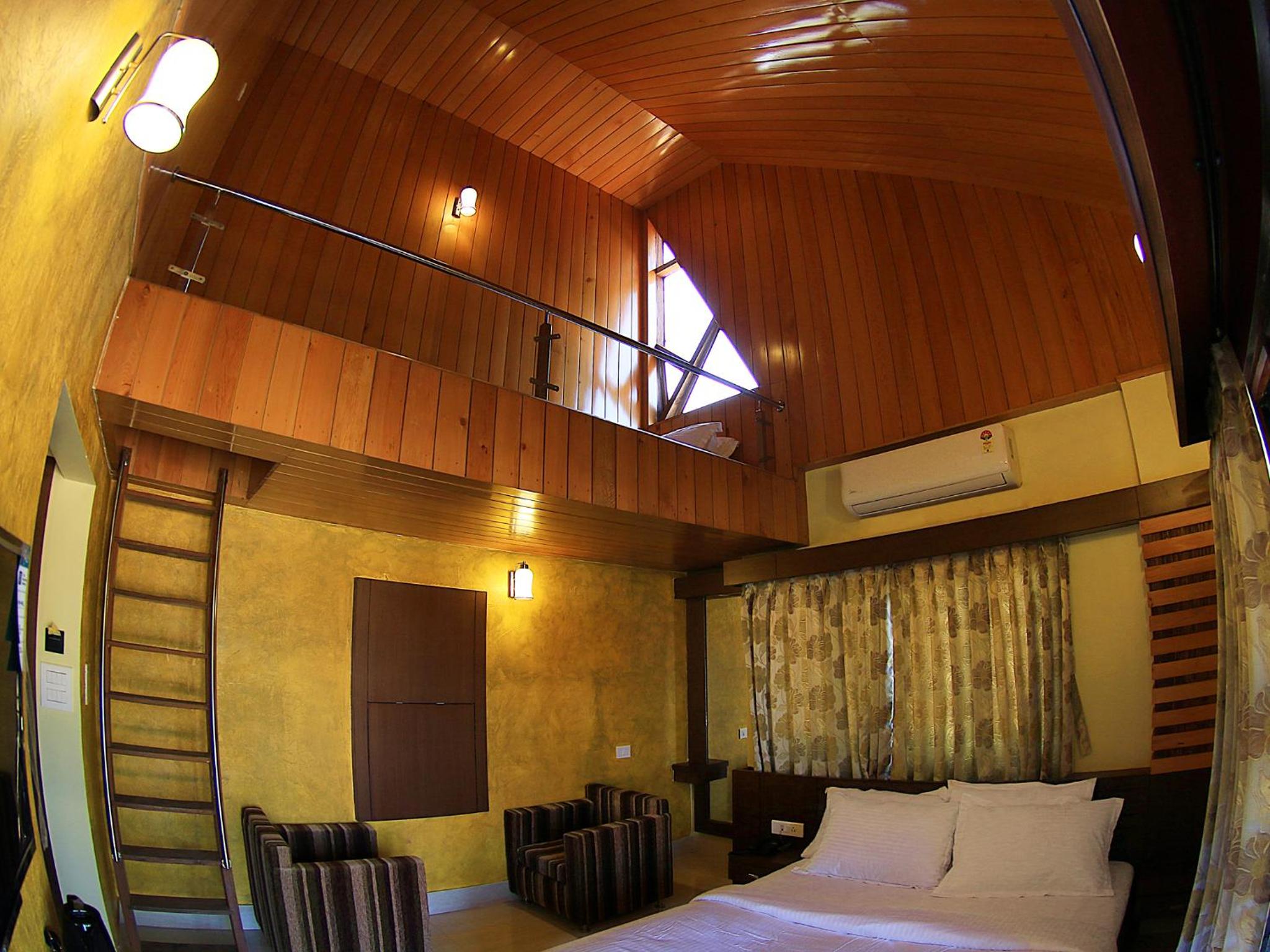 Triple Room with Balcony photo 3