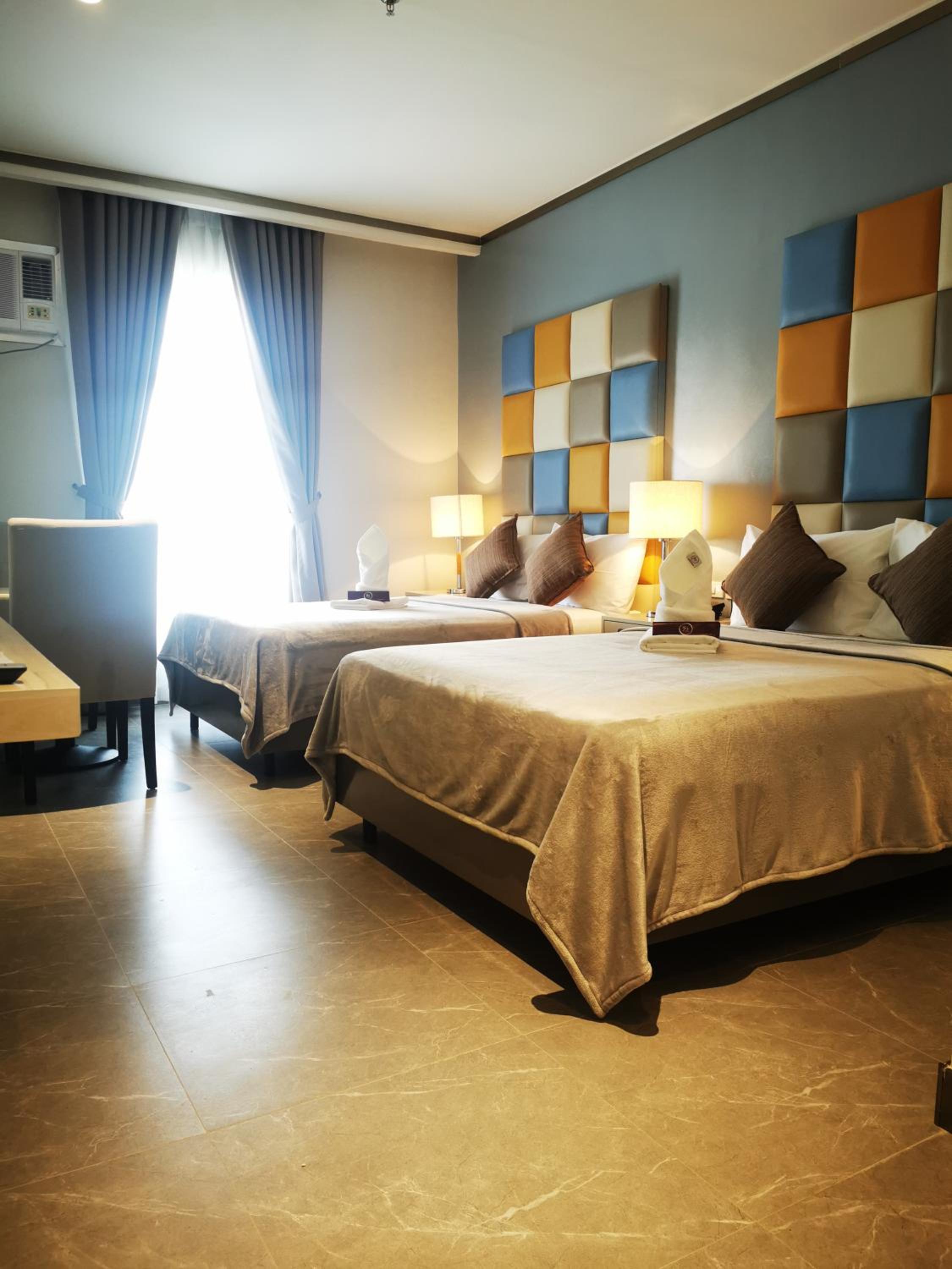 Twin Room - Photo 3