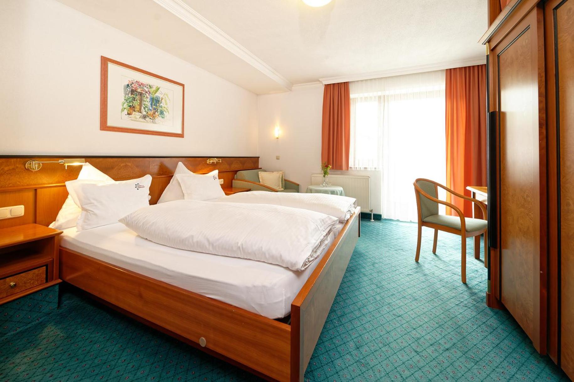 Double Room with Balcony photo 2