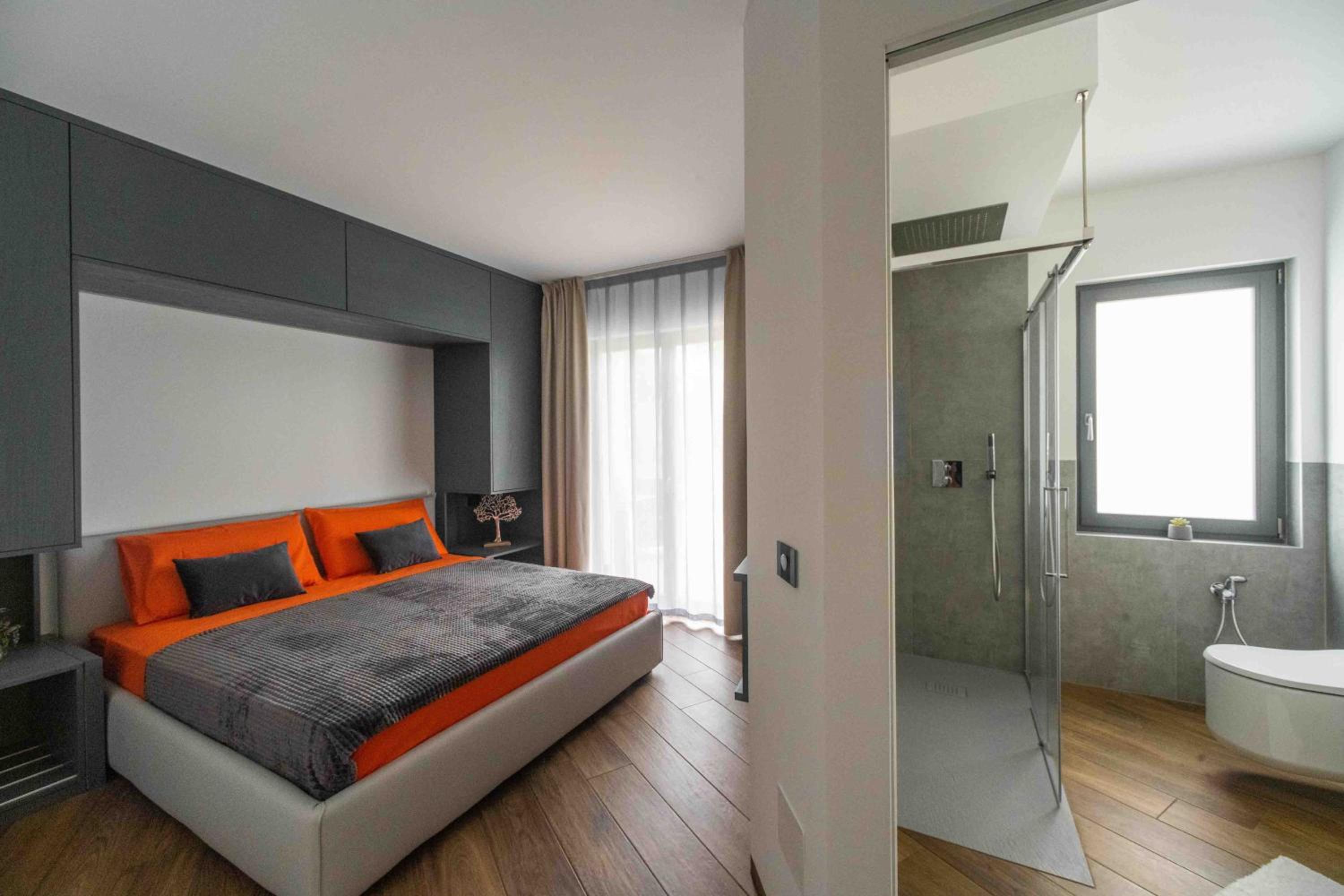 Queen Room with Garden View
