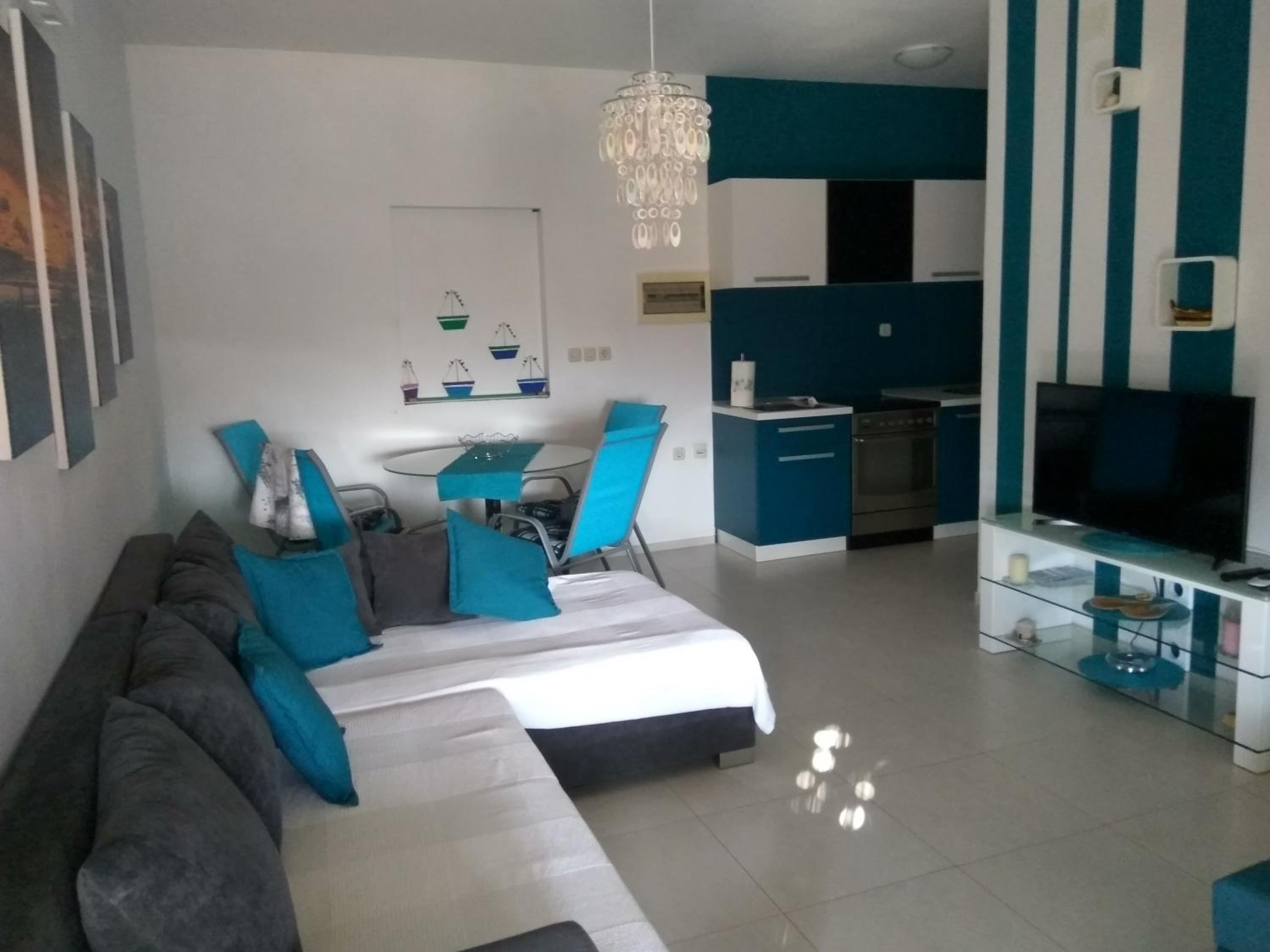 Apartment with Sea View - Photo 2