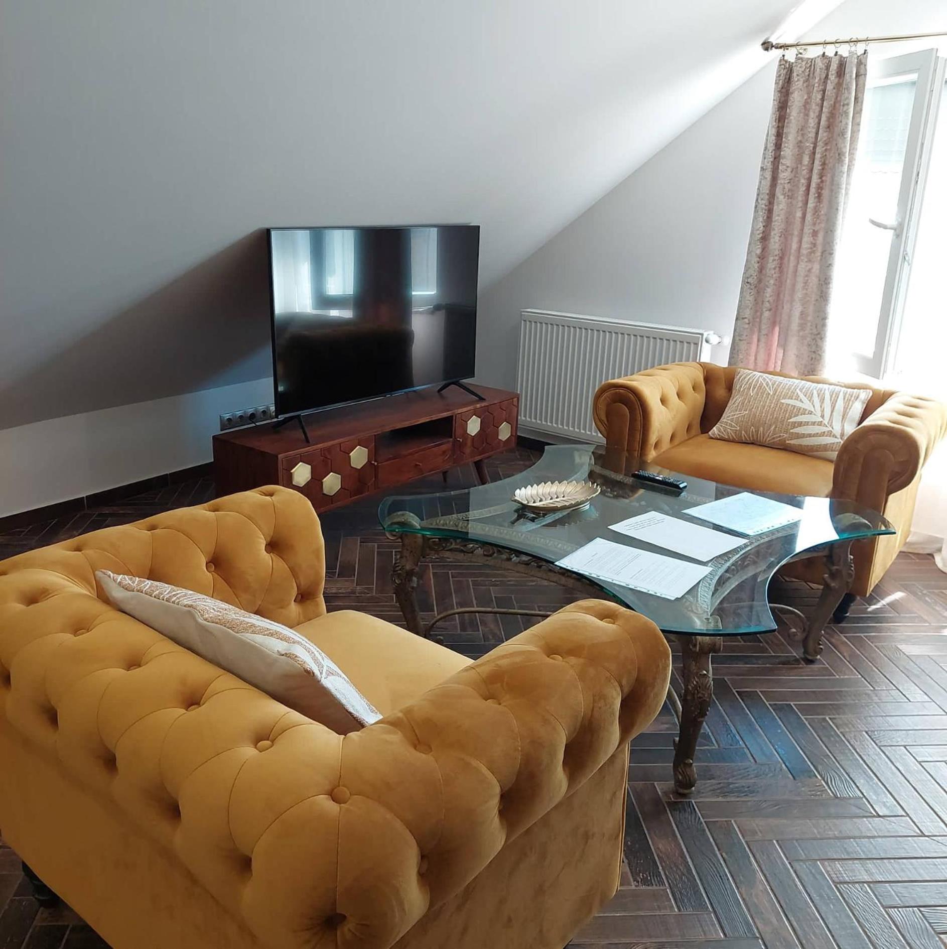 Two-Bedroom Deluxe Apartment with Garden View photo 1