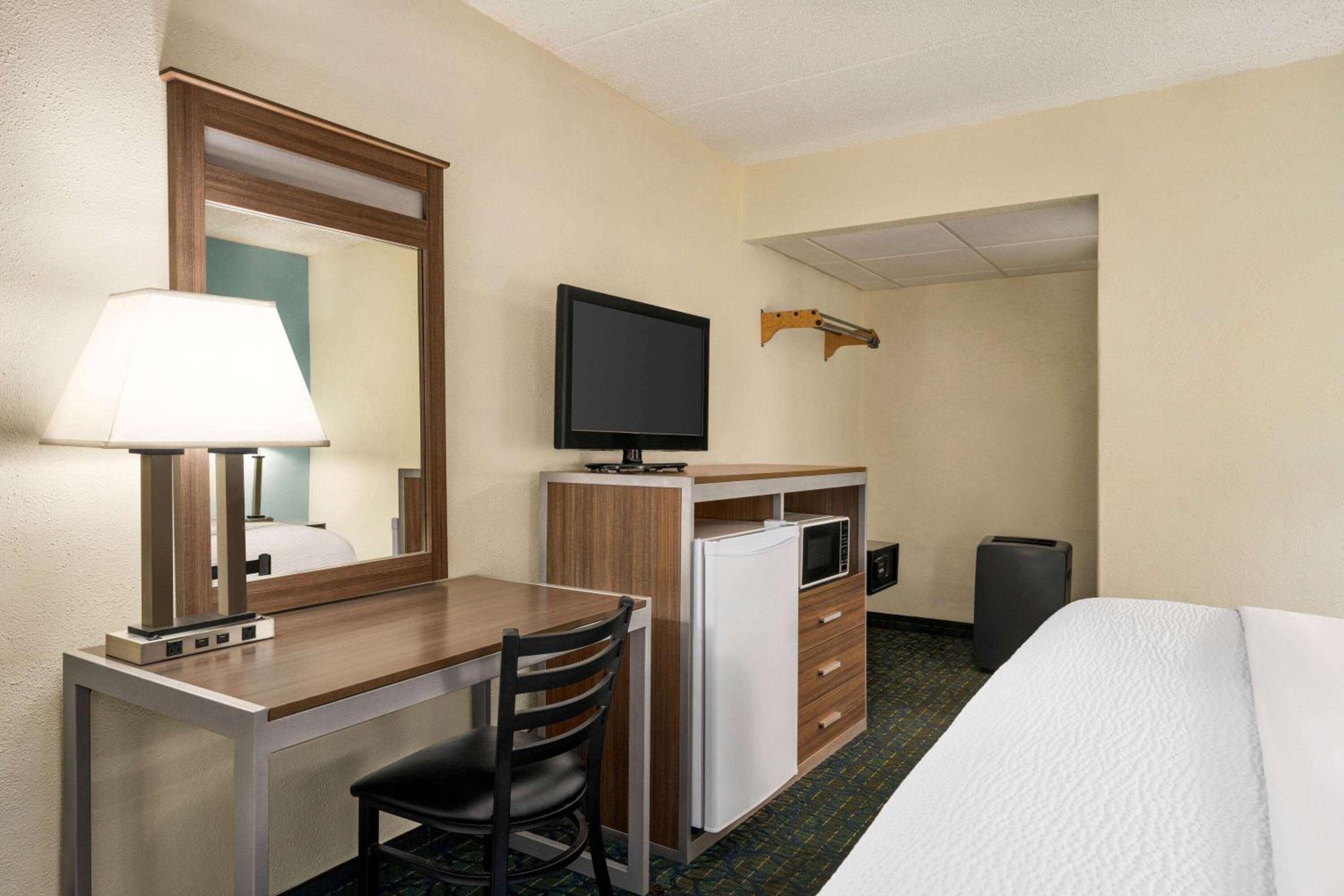 King Room - Non-Smoking photo 1