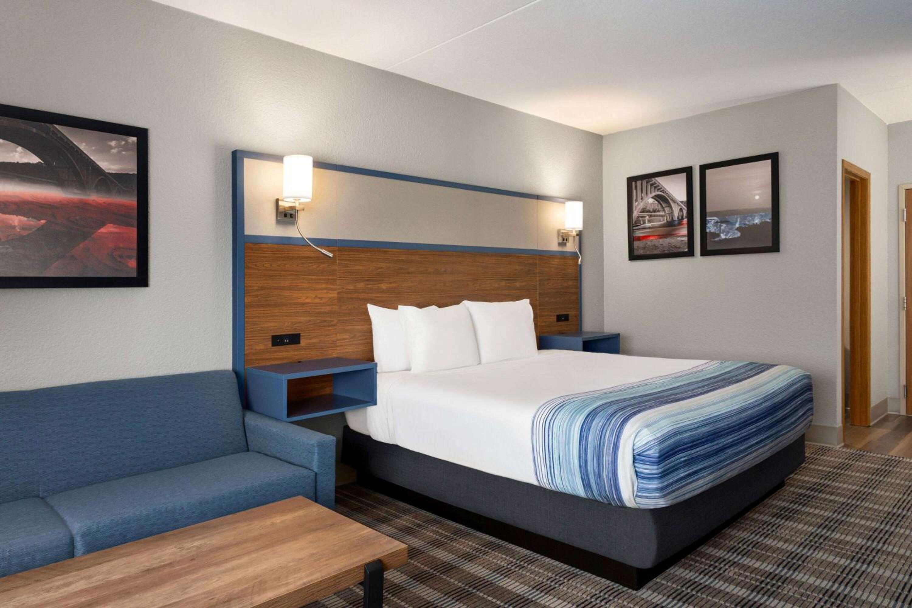 King Room - Non-Smoking - Photo 1